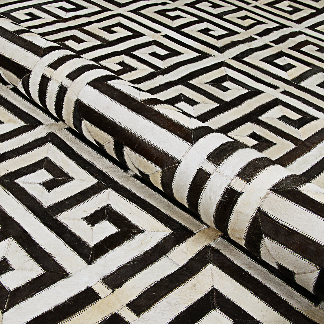 Couristan Chalet Meander Black/Ivory Area Rug