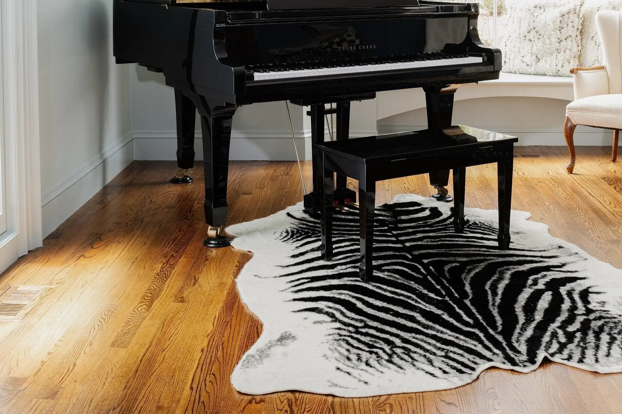 Acadia ACA-1 (Zebra) Black Area Rug by Erin Gates by Momeni