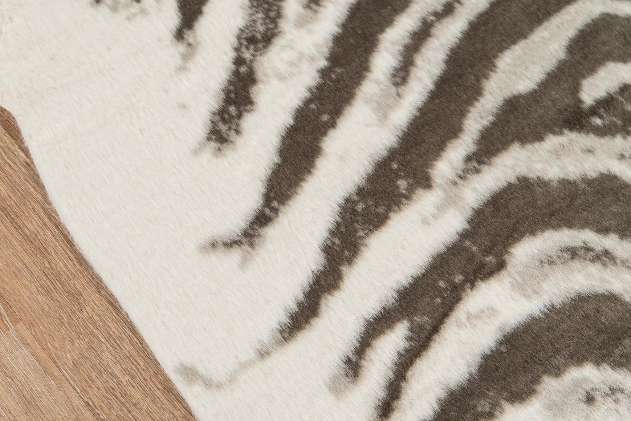 Acadia ACA-1 (Zebra) Gray Area Rug by Erin Gates by Momeni