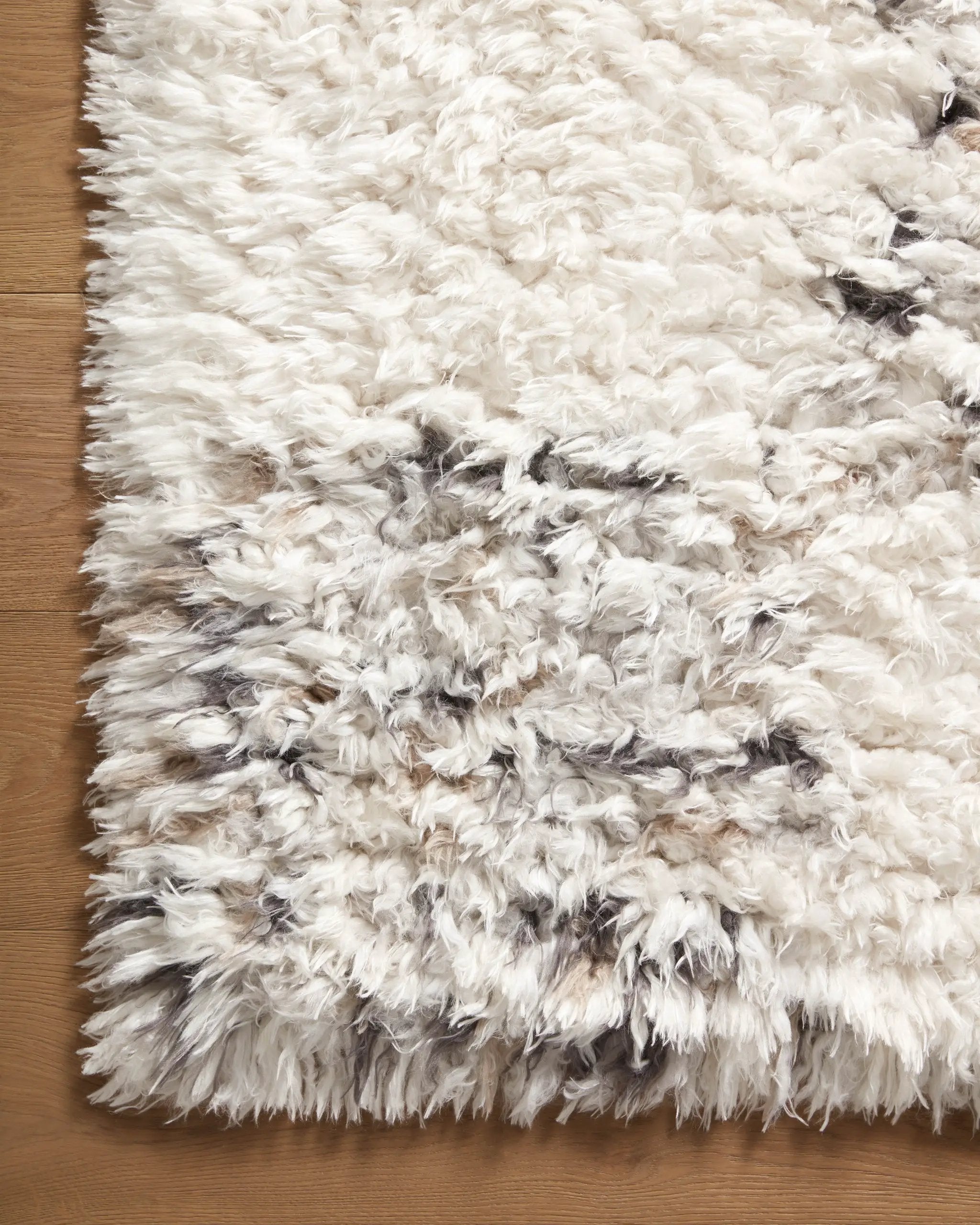 Amira AMI-01 Ivory / Granite Area Rug by Angela Rose x Loloi