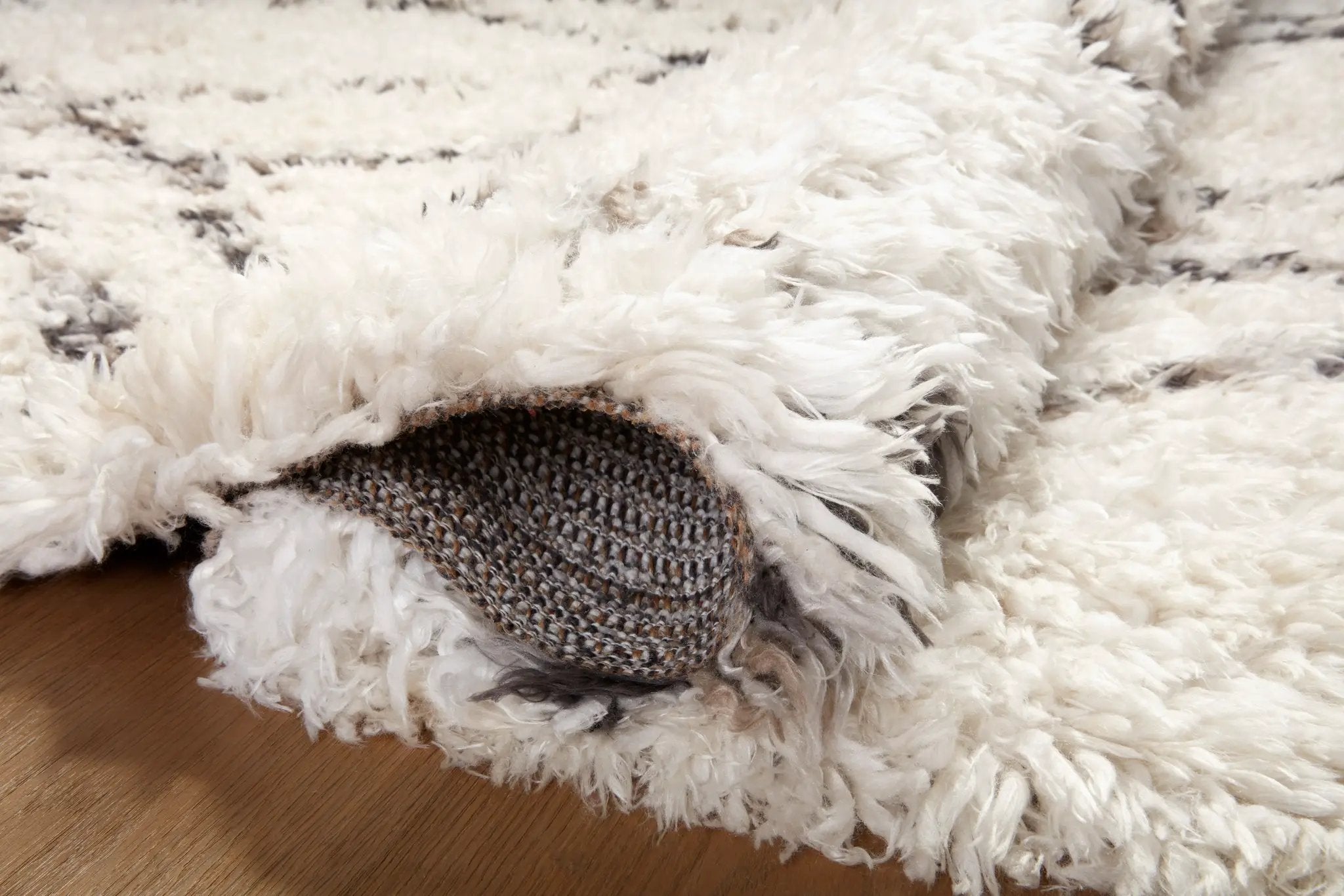 Amira AMI-02 Ivory / Bark Area Rug by Angela Rose x Loloi
