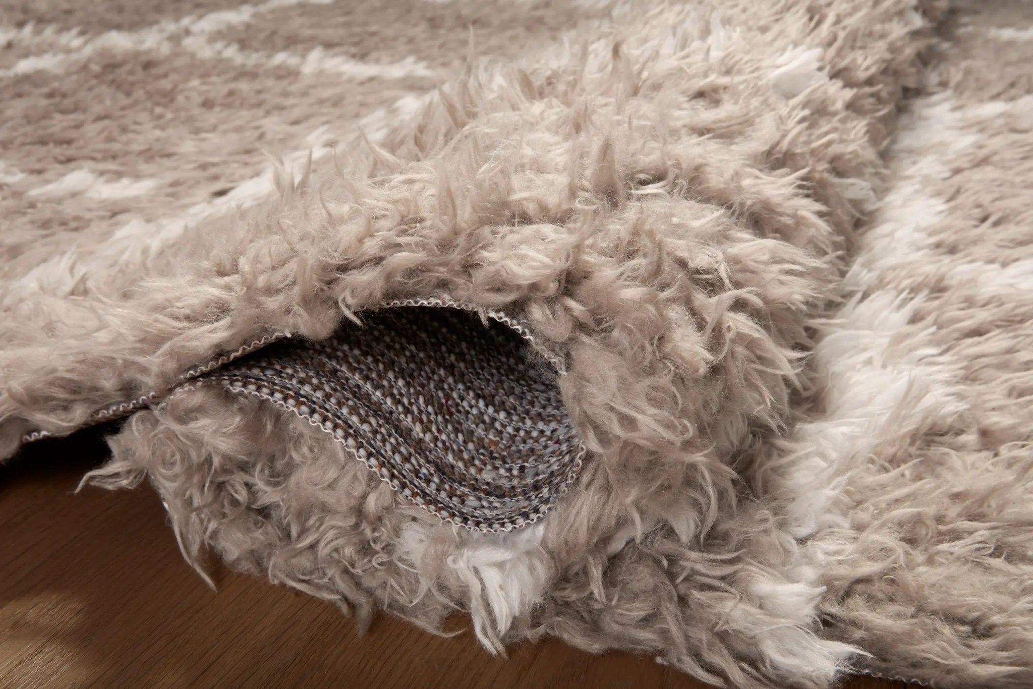 Amira AMI-04 Khaki / Ivory Area Rug by Angela Rose x Loloi