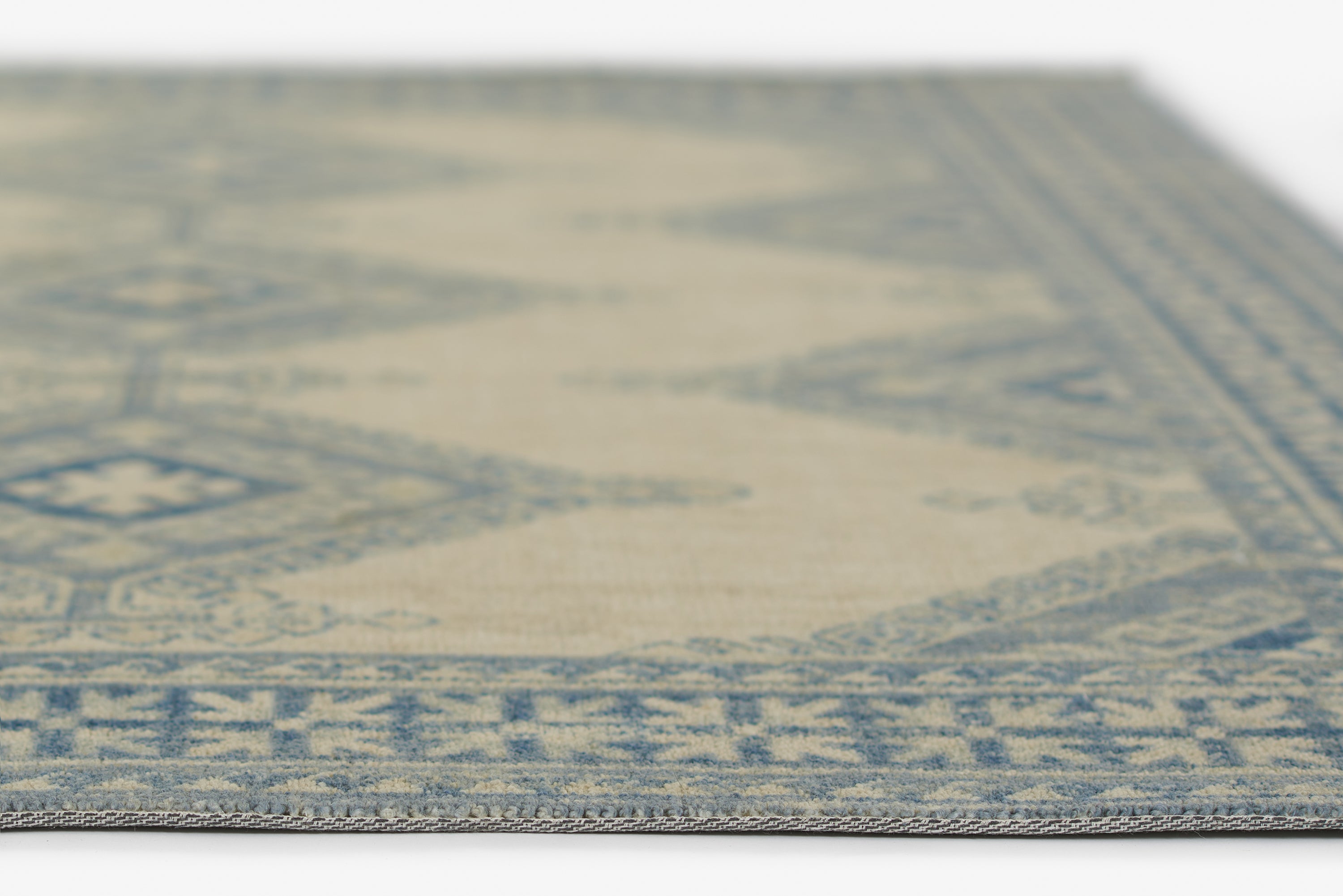 Momeni Anatolia ANA-10 Ivory Area Rug