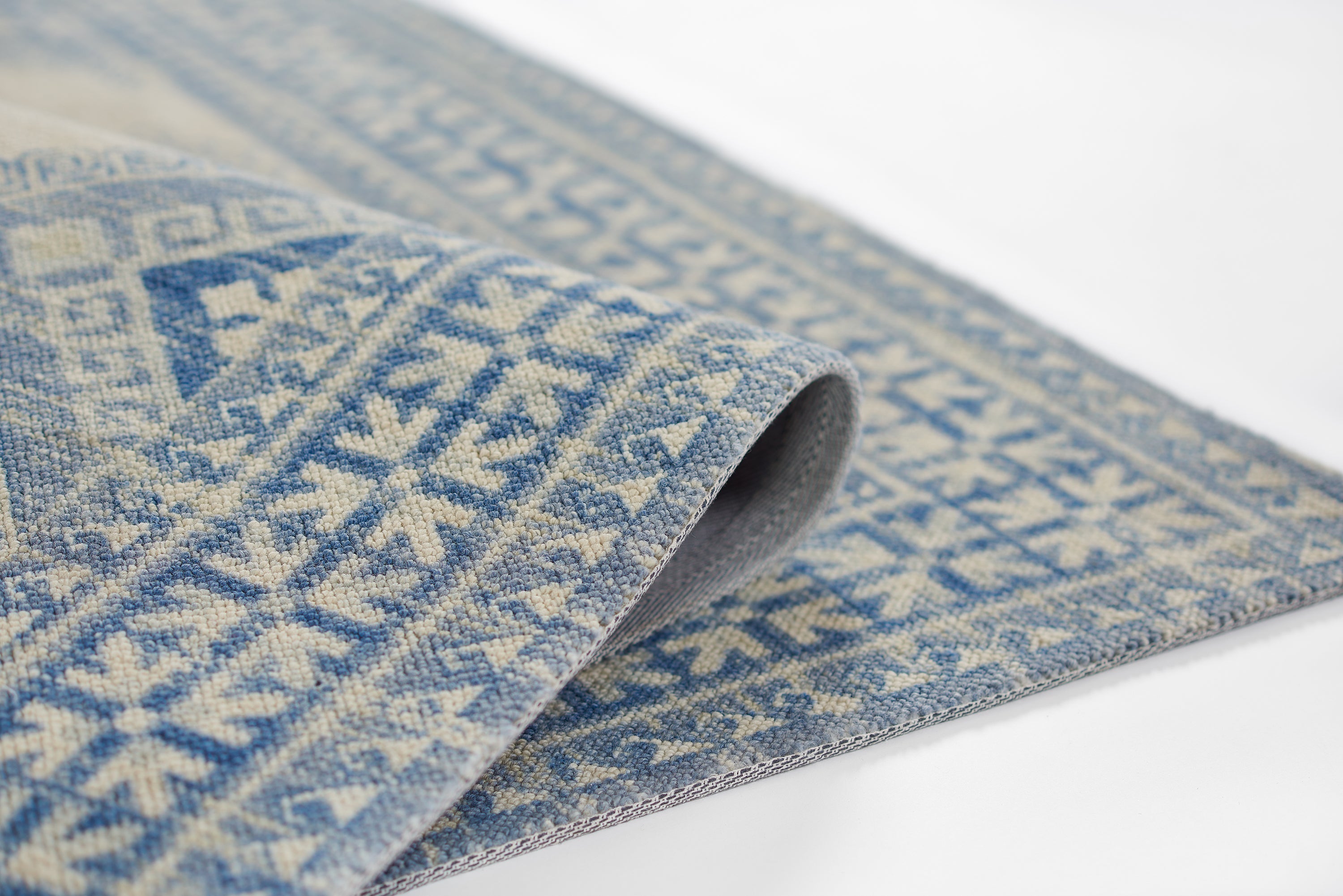 Momeni Anatolia ANA-10 Ivory Area Rug