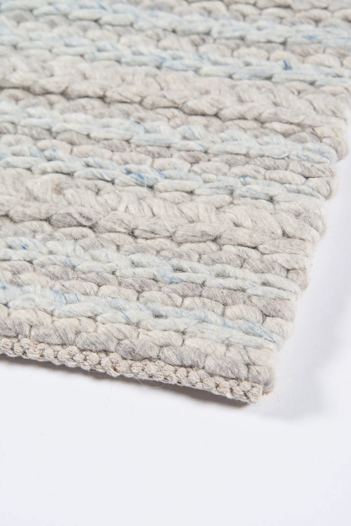 Andes AND-4 Light-Gray Area Rug by Momeni