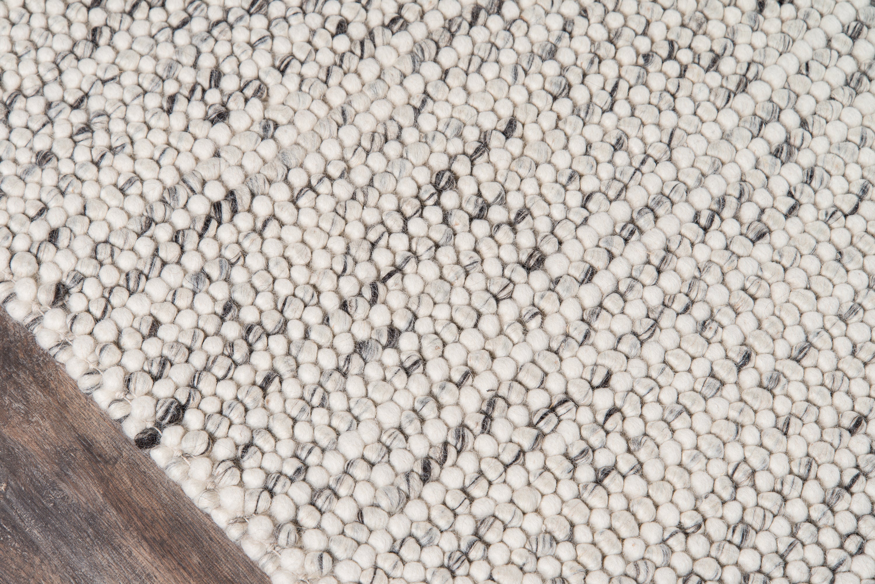 Momeni Andes AND-8 Ivory Hand Woven Area Rug