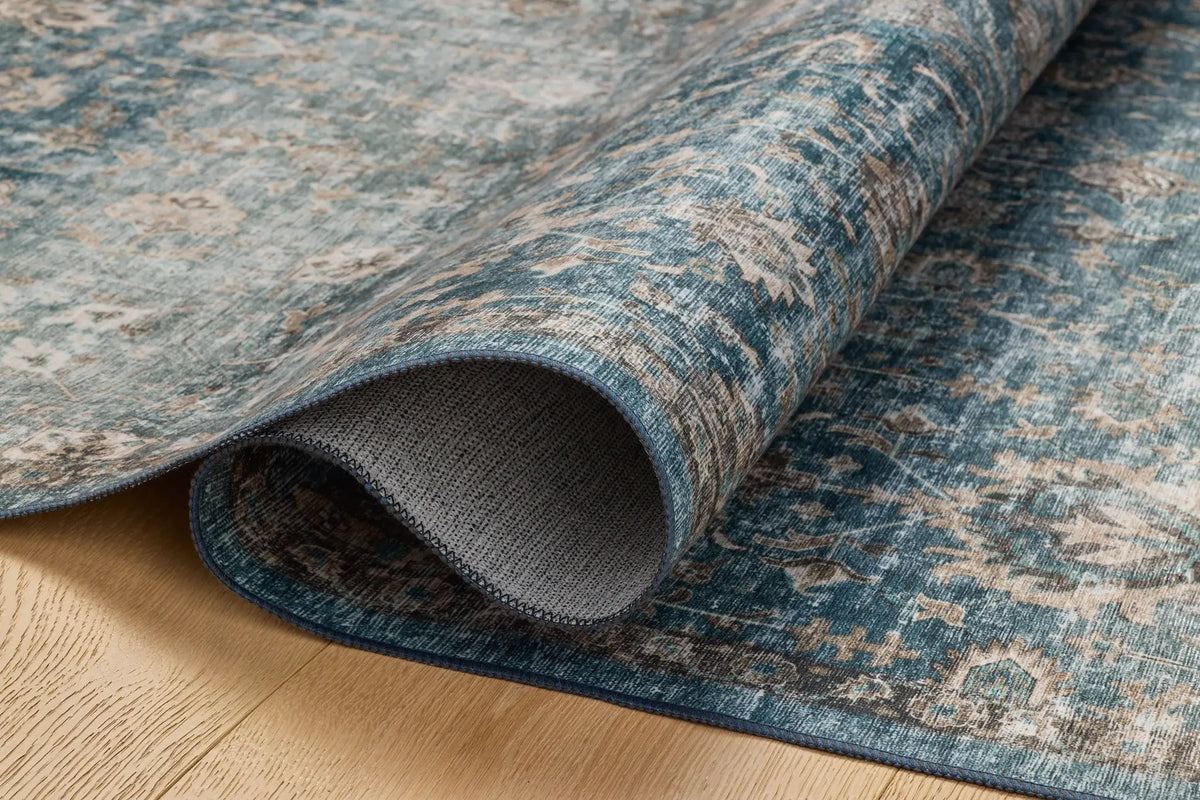 Anniston ANS-02 Lagoon / Natural Area Rug by Loloi