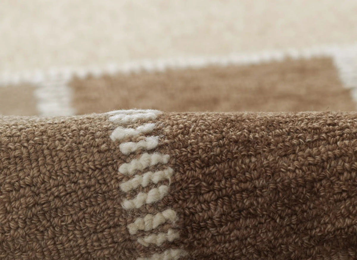 Archer ARC-4 Beige Area Rug by Momeni