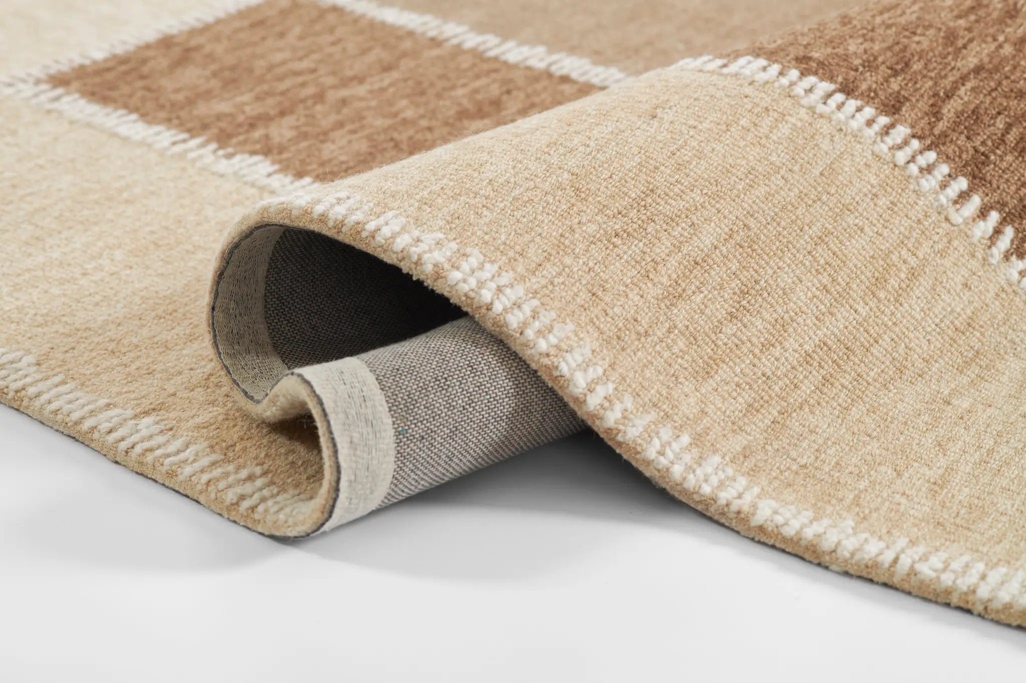 Archer ARC-4 Beige Area Rug by Momeni