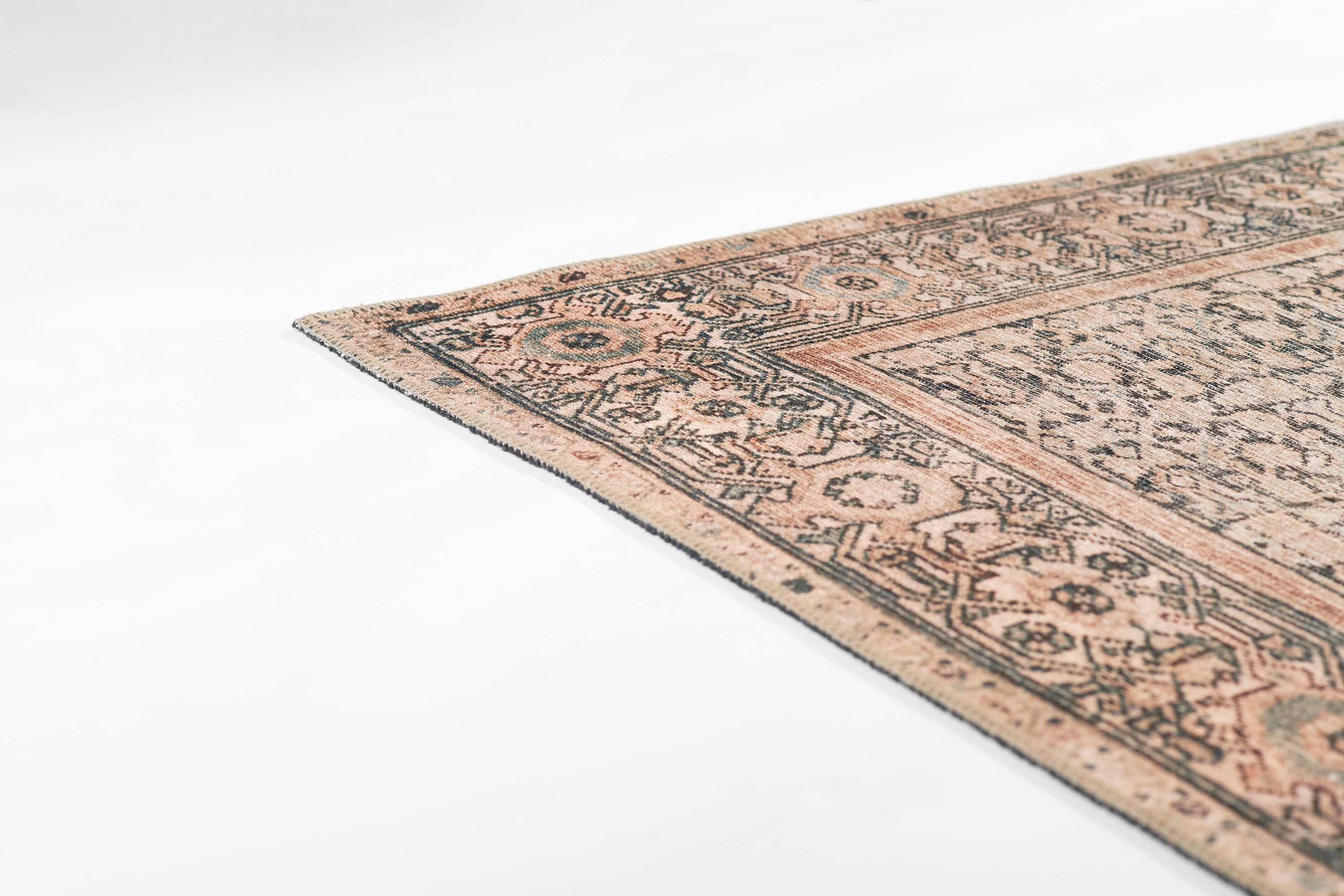 Momeni Ariana ARI-7 Charcoal Area Rug