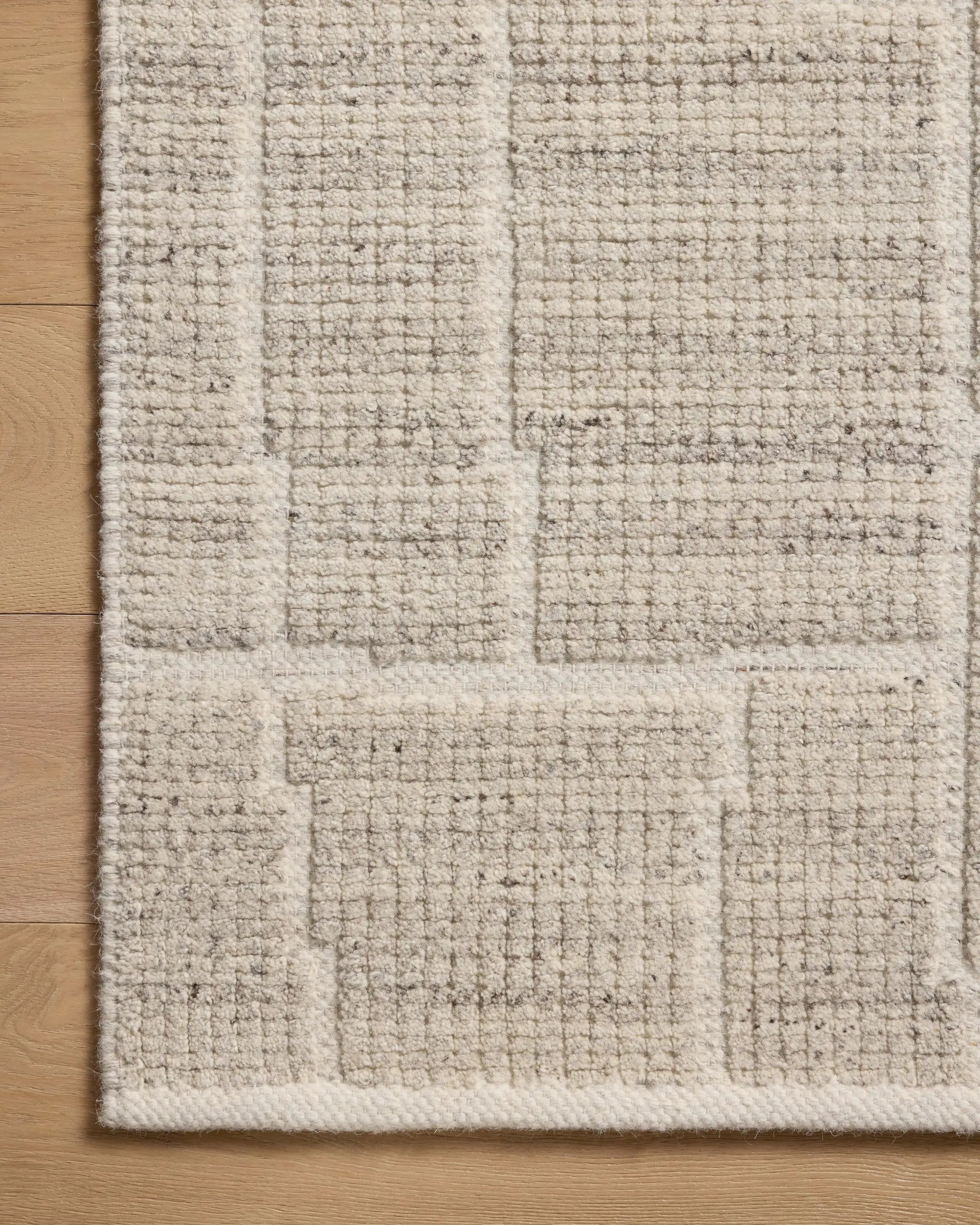 Asha ASA-01 Dove Area Rug by Loloi