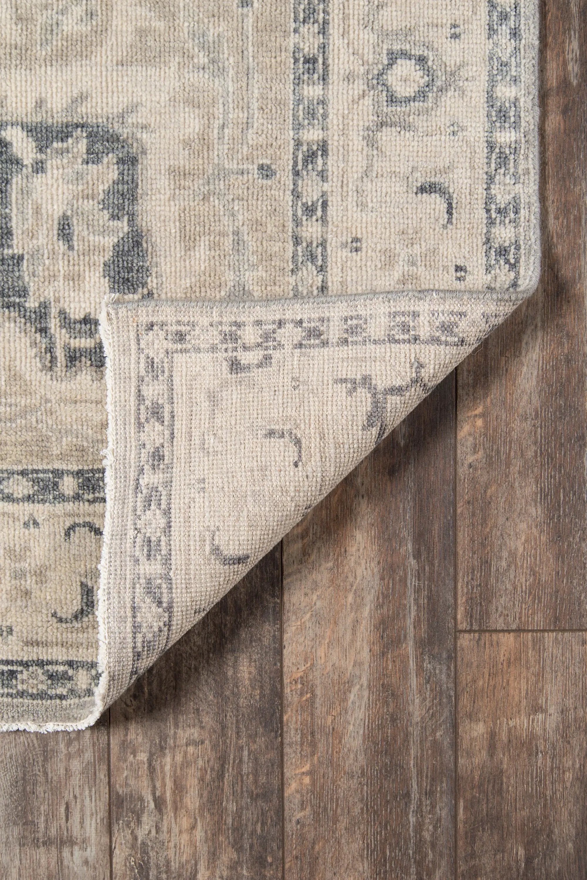 Banaras BNR-4 Gray Area Rug by Momeni