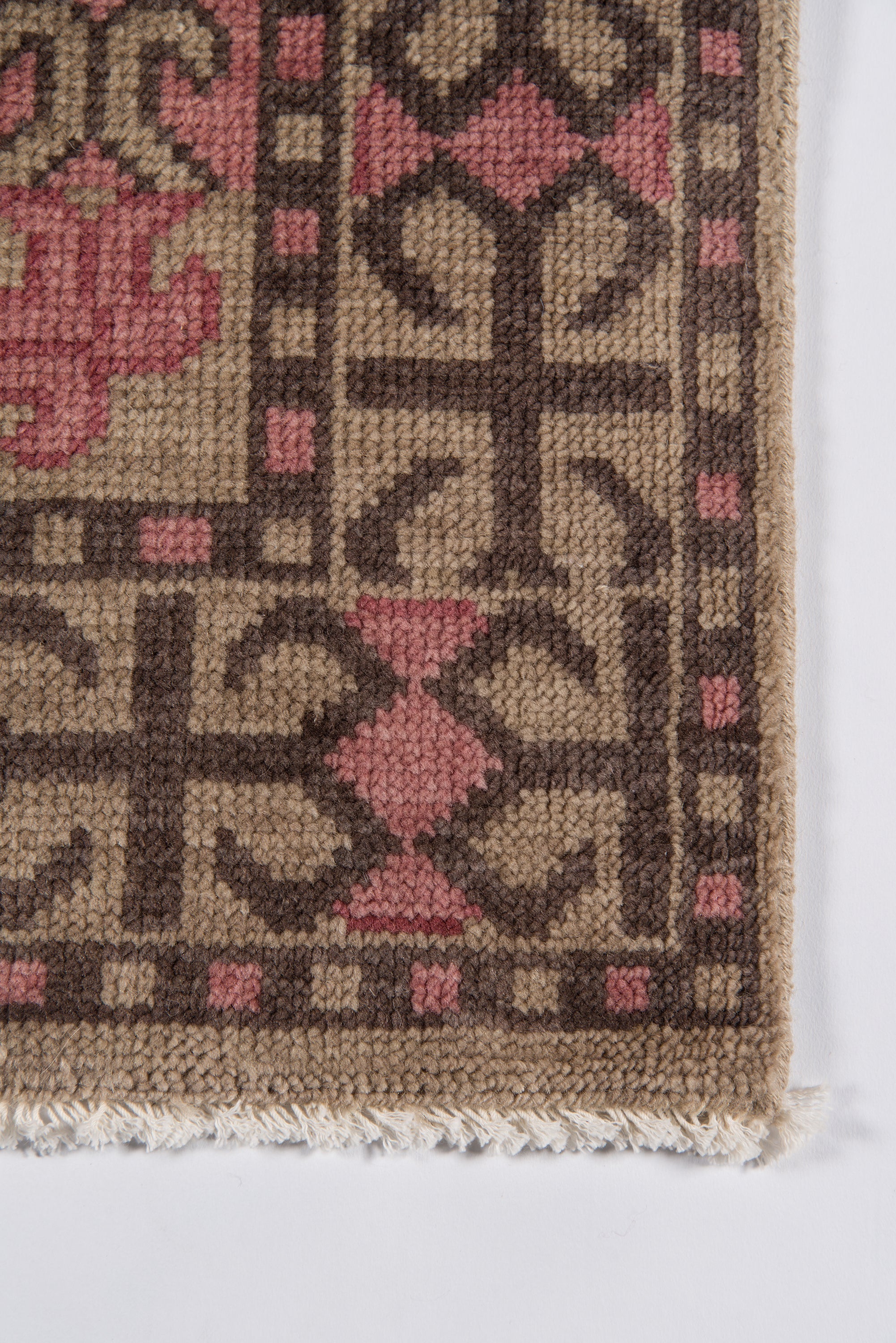 Momeni Banaras BNR-5 Pink Hand Knotted Area Rug
