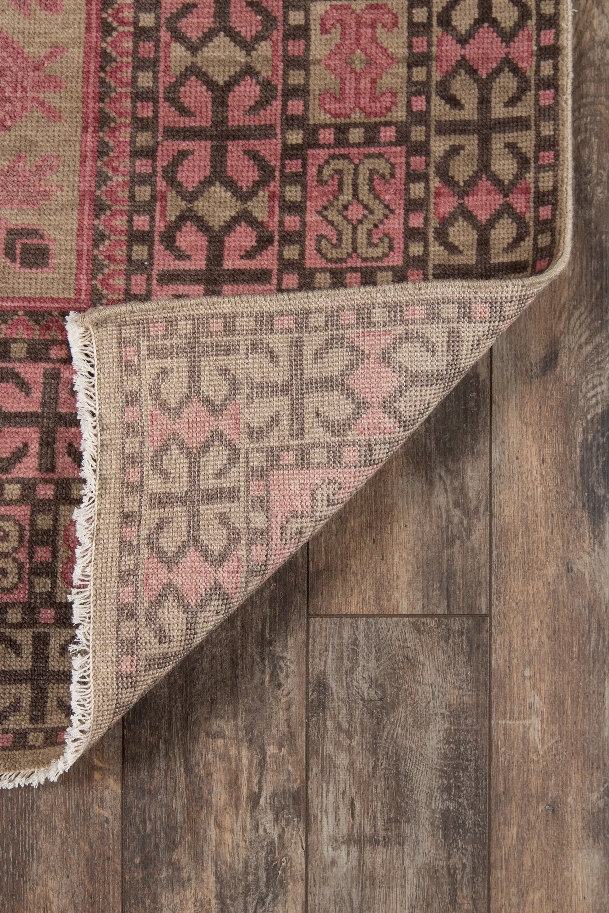 Banaras BNR-5 Pink Area Rug by Momeni