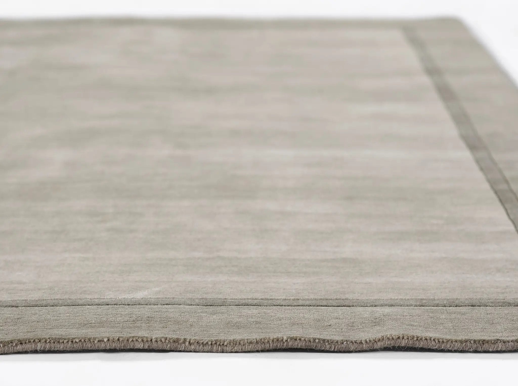 Beckton BEC-1 Gray Area Rug by Momeni