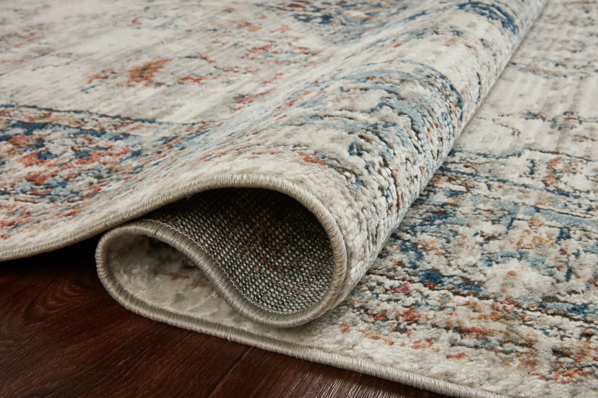 Bianca BIA-10 Ivory / Ocean Area Rug by Loloi