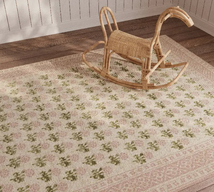 Bibury BIB-3 Pink Area Rug by Momeni