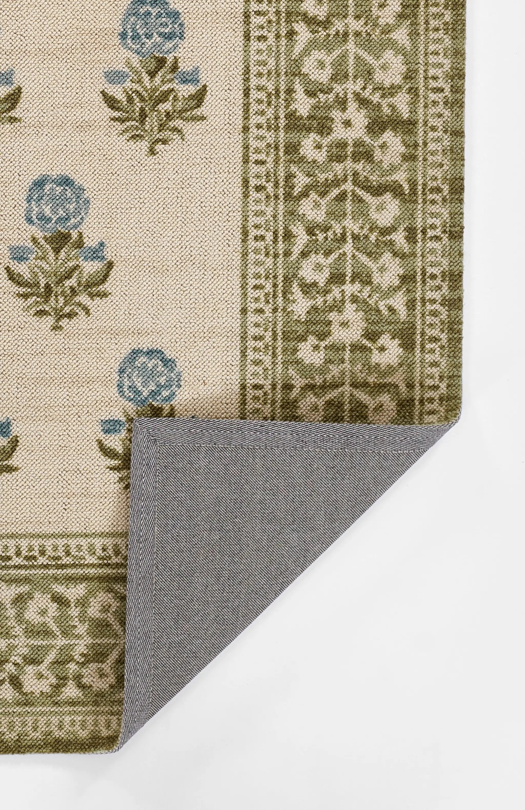 Bibury BIB-4 Green Area Rug by Momeni