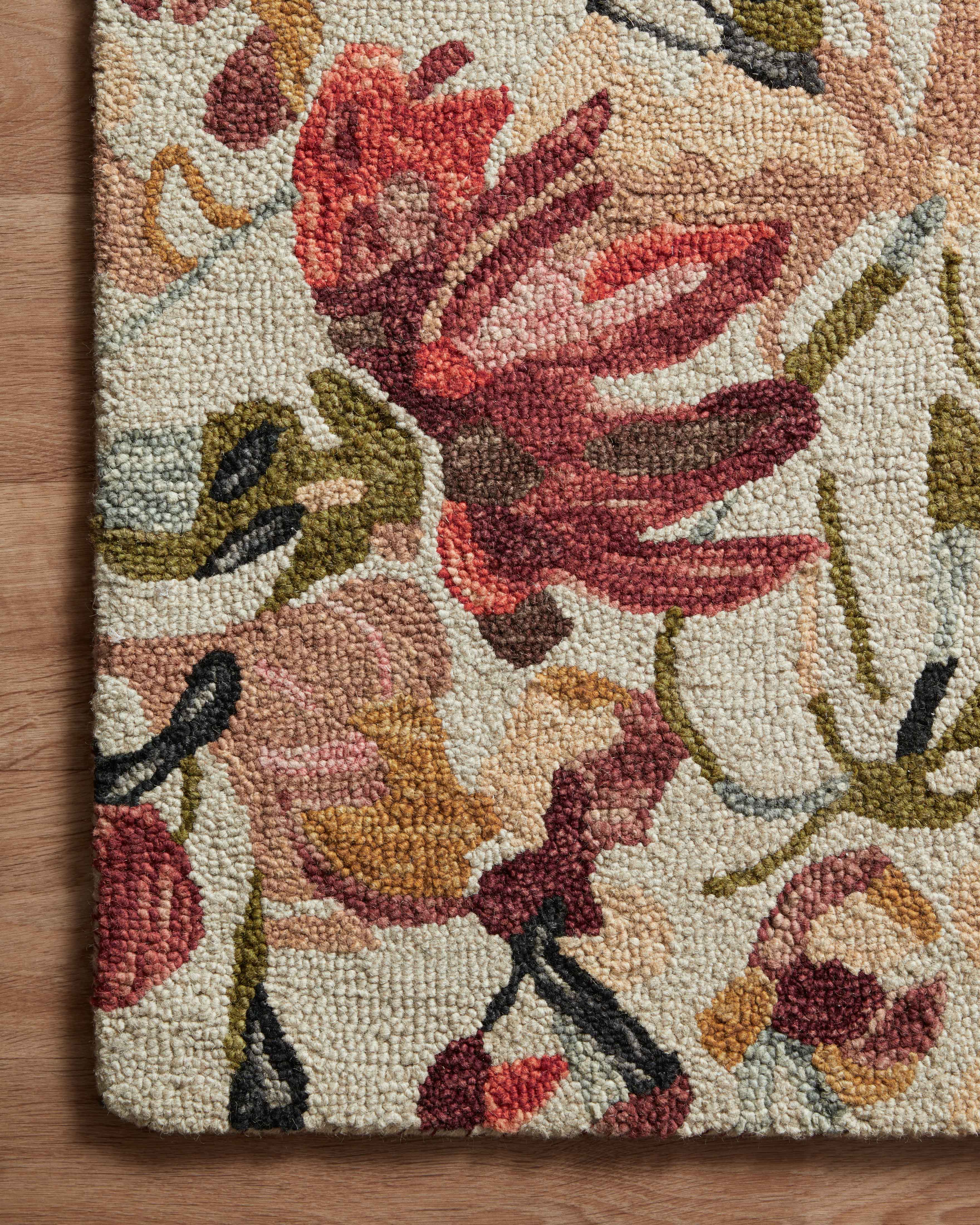 Loloi Belladonna BLM-01 Ivory / Raspberry Area Rug
