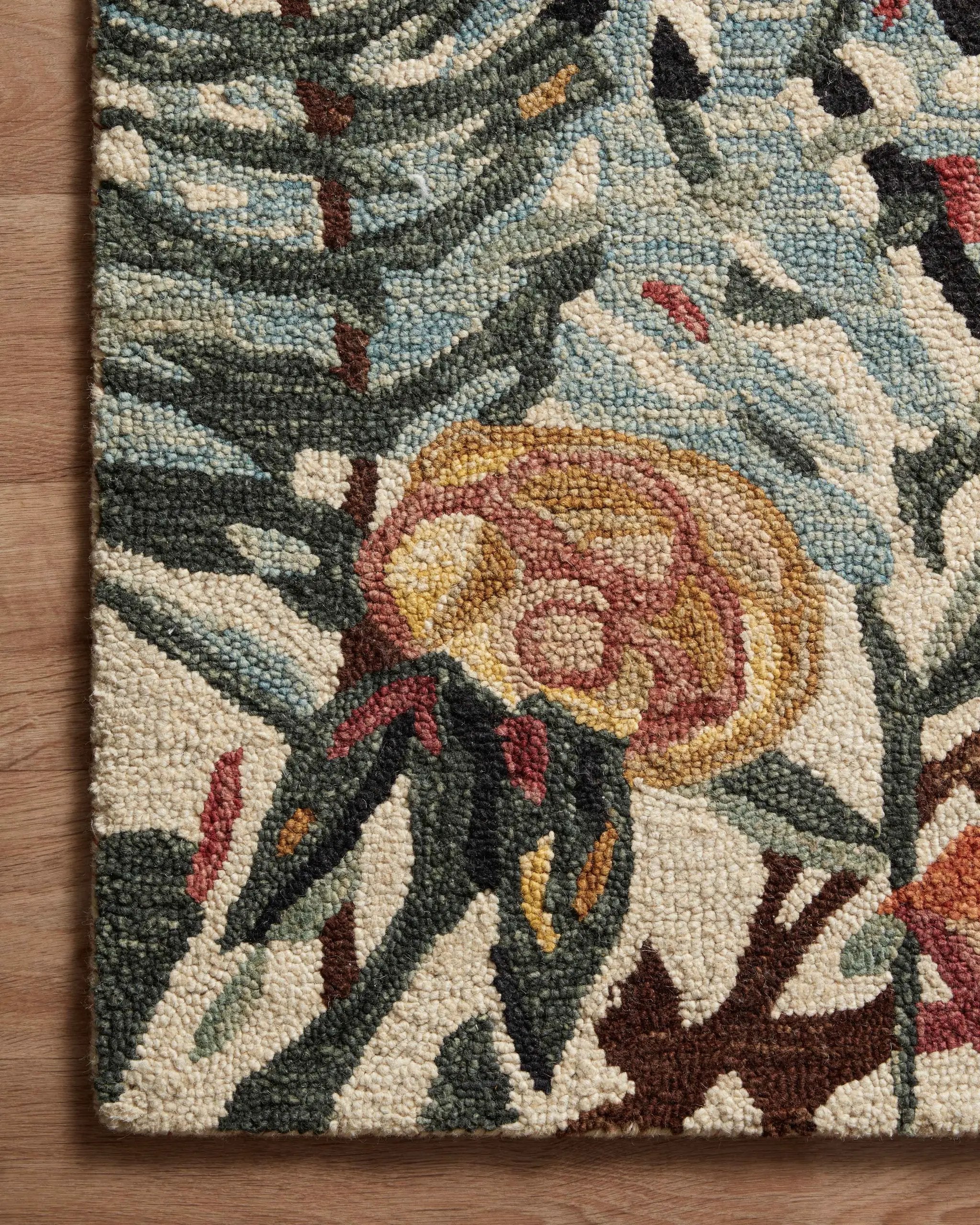 Belladonna BLM-02 Ivory / Lagoon Area Rug by Loloi
