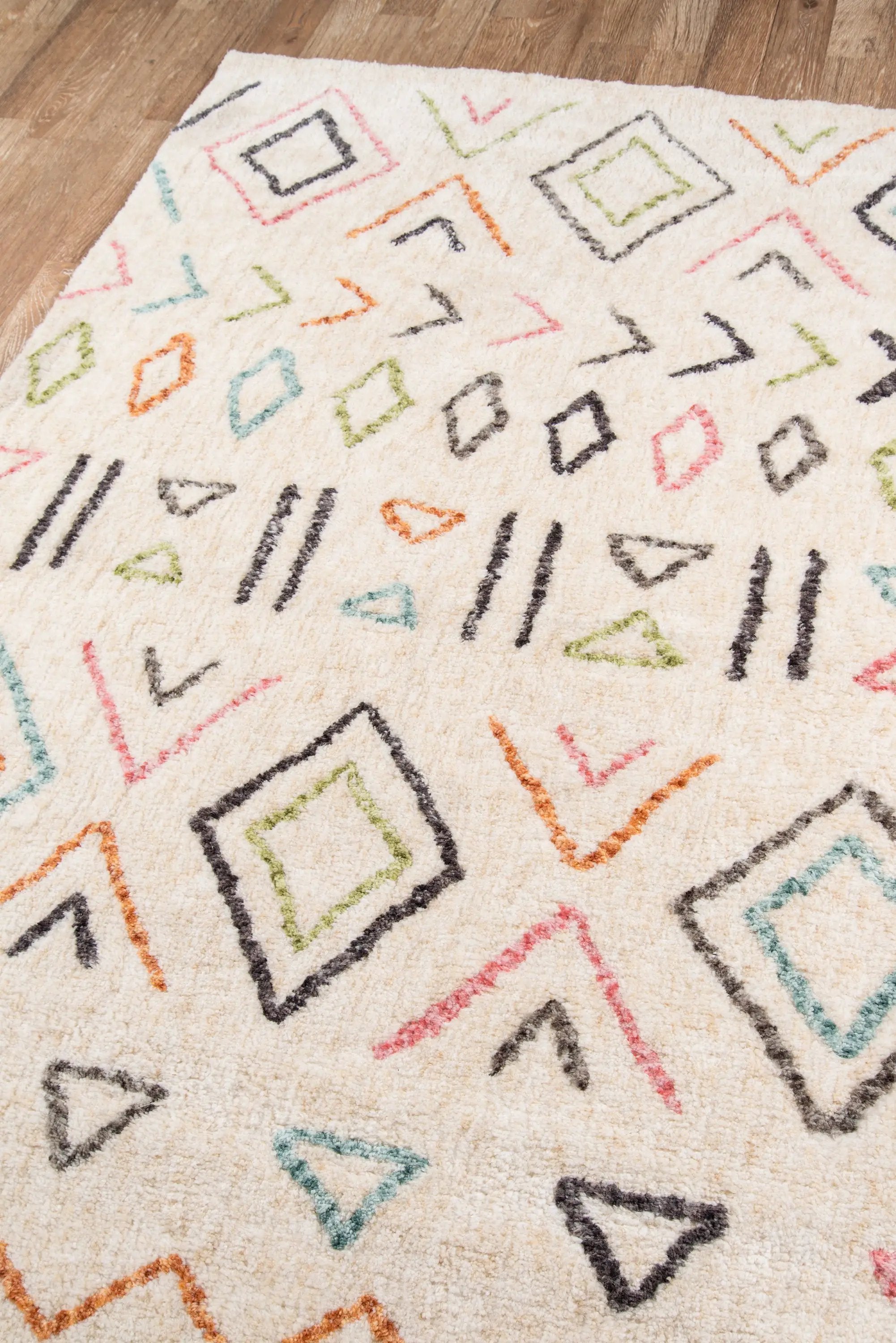 Bungalow BUN-8 (Wes) Ivory Area Rug by Novogratz by Momeni