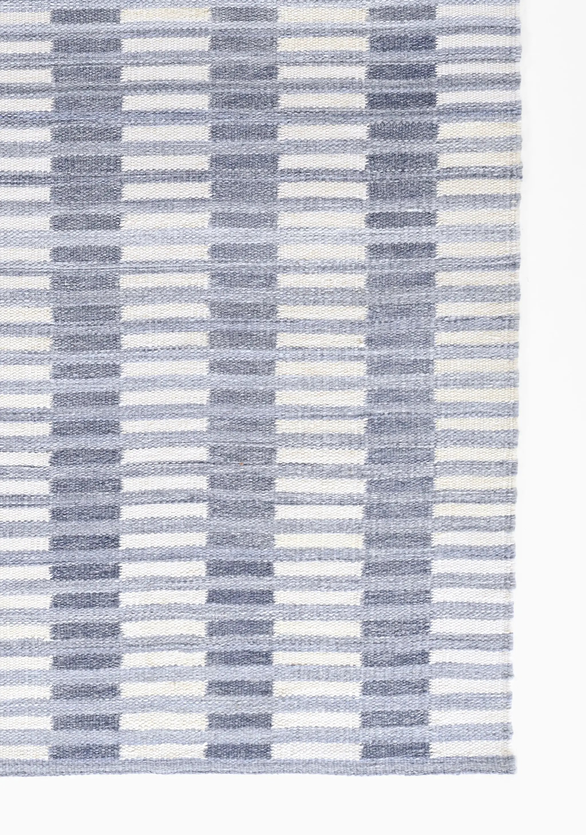 Caicos CAI-2 Blue Area Rug by Momeni