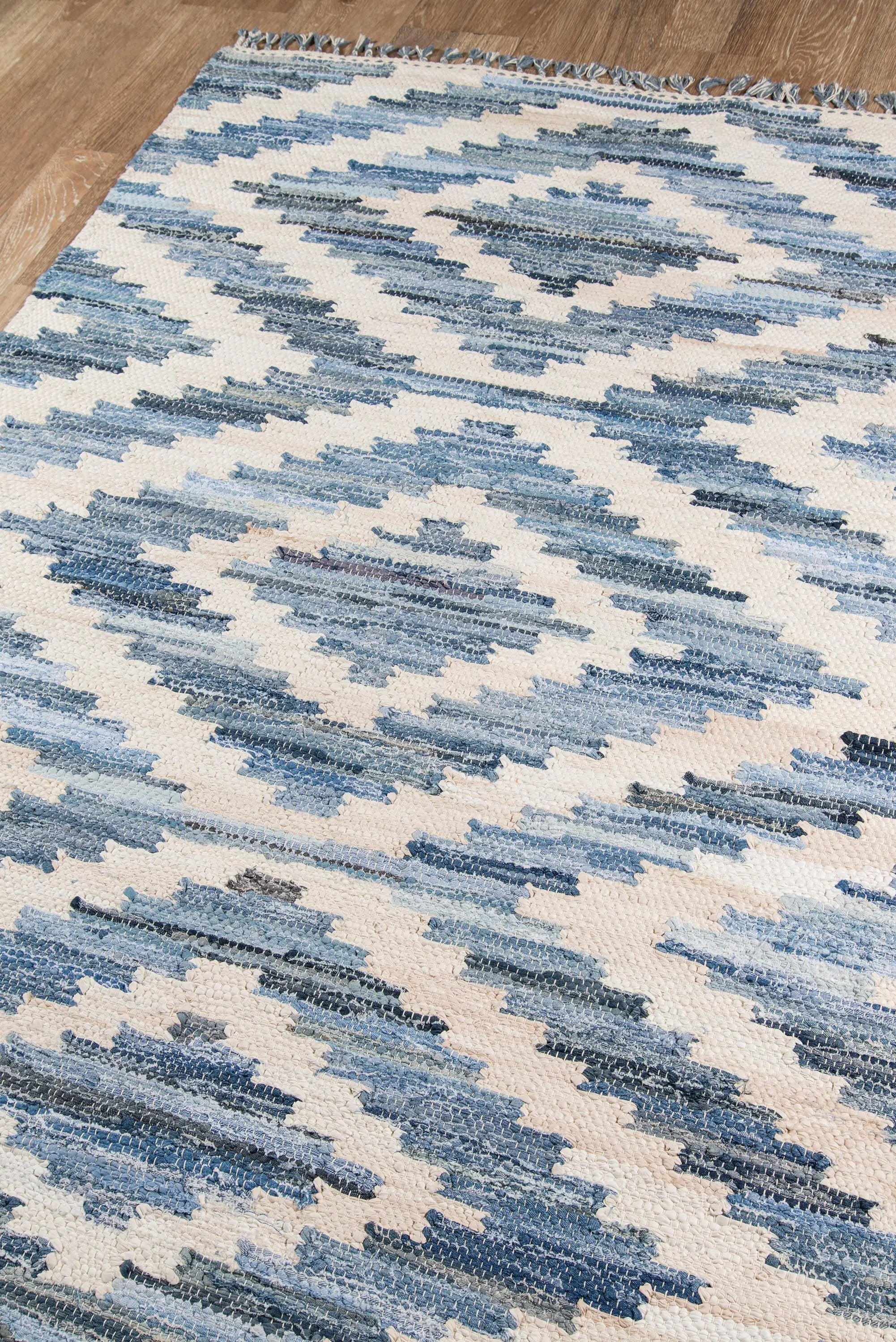 California CAL-2 (Laguna) Blue Area Rug by Novogratz by Momeni