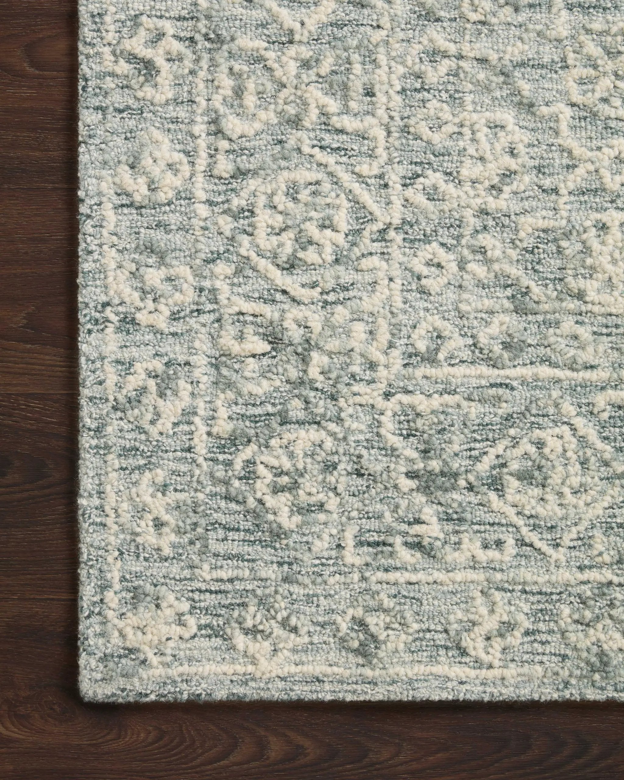 Cecelia CEC-01 Ocean / Ivory Area Rug by Loloi