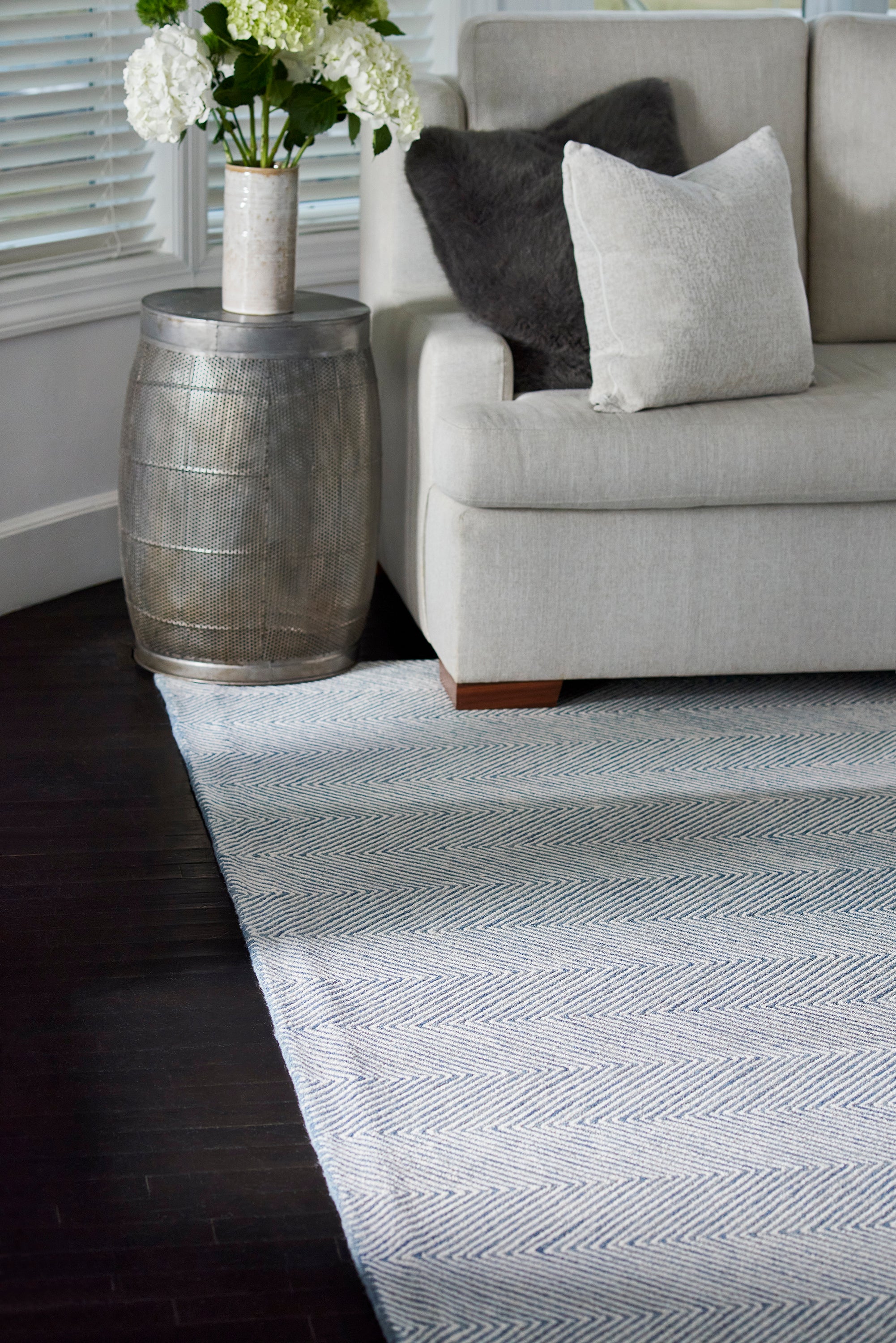 Momeni Charles CHR-1 Blue Hand Tufted Area Rug