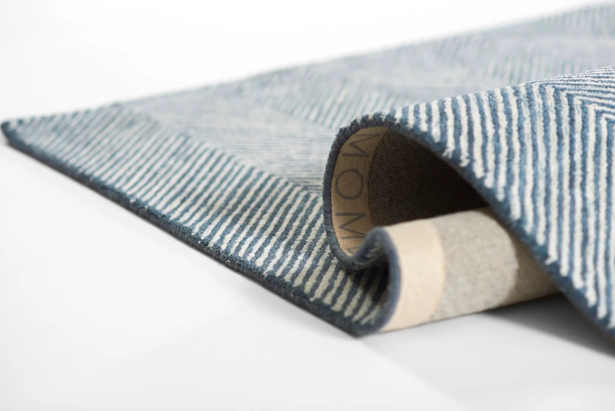 Charles CHR-1 Denim Area Rug by Momeni