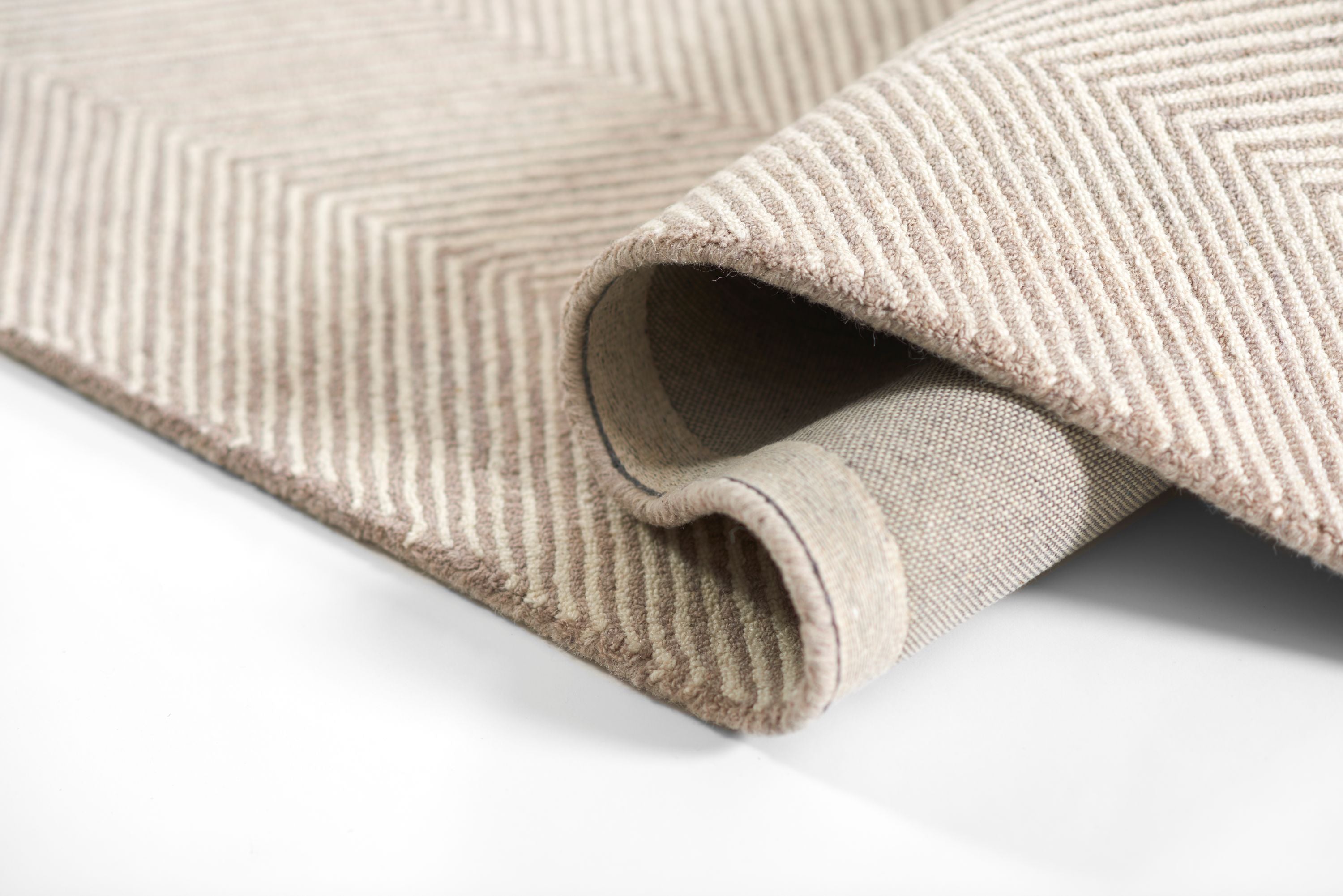 Momeni Charles CHR-1 Taupe Hand Tufted Area Rug