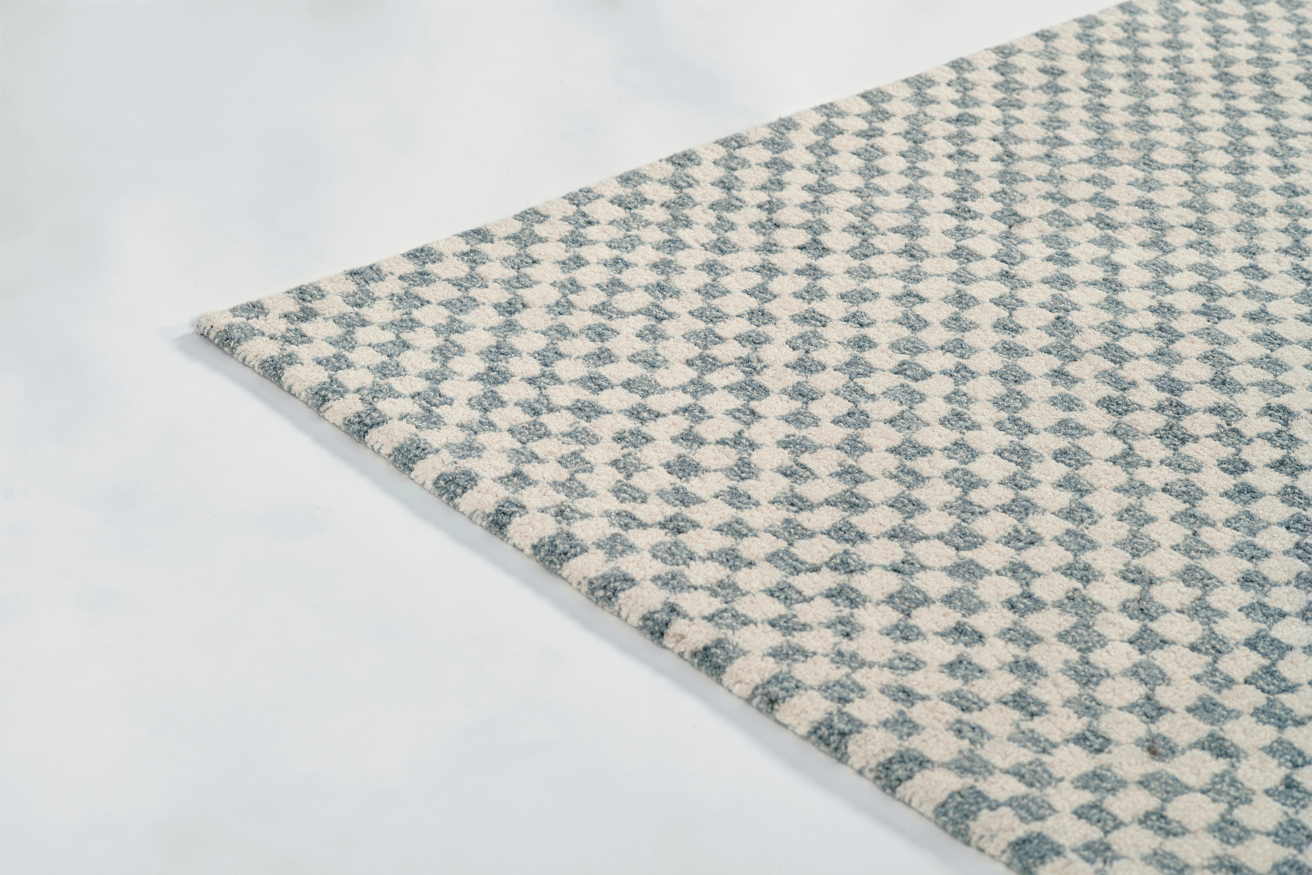 Momeni Charles CHR-2 Blue Hand Tufted Area Rug
