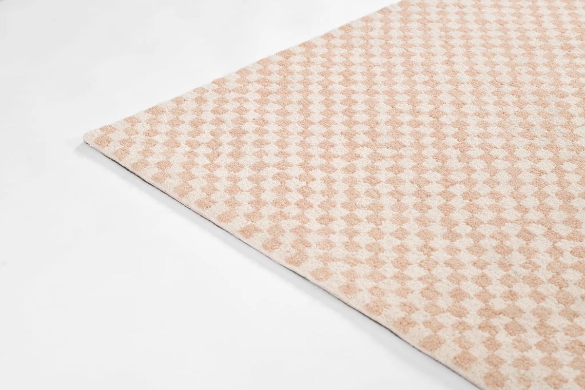 Charles CHR-2 Pink Area Rug by Momeni