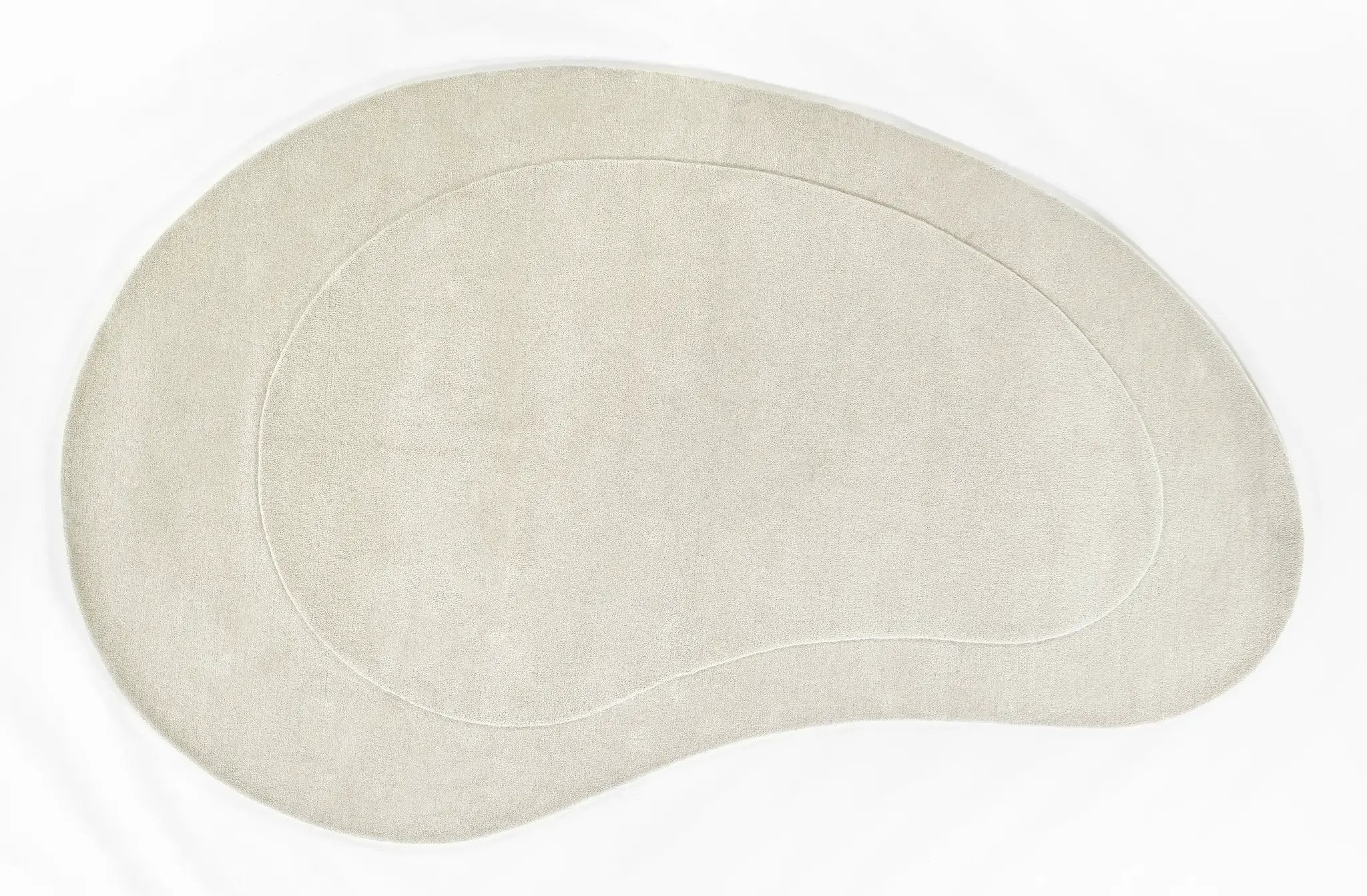 Claude CUD-1 Ivory Area Rug by Momeni