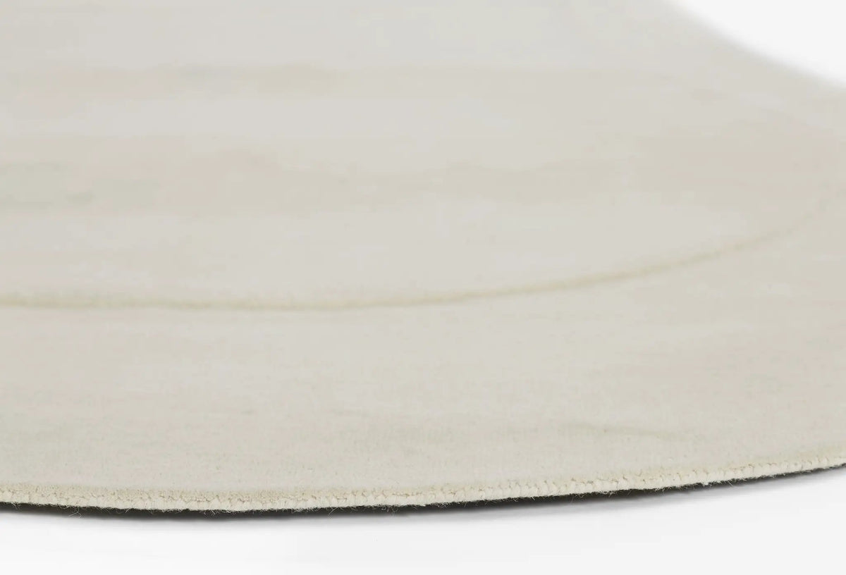 Claude CUD-1 Ivory Area Rug by Momeni