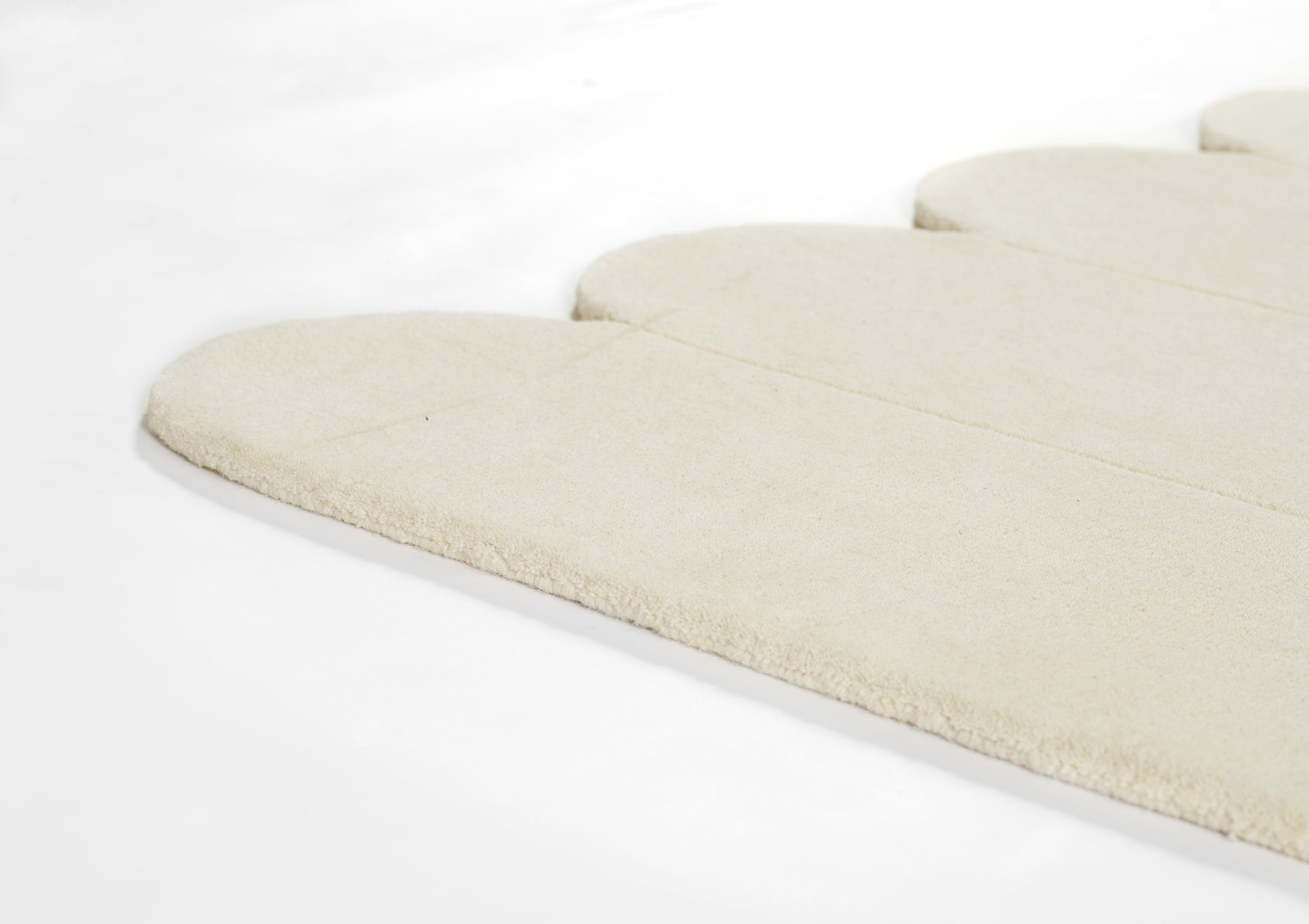 Momeni Claude CUD-2 Ivory Hand Tufted Area Rug