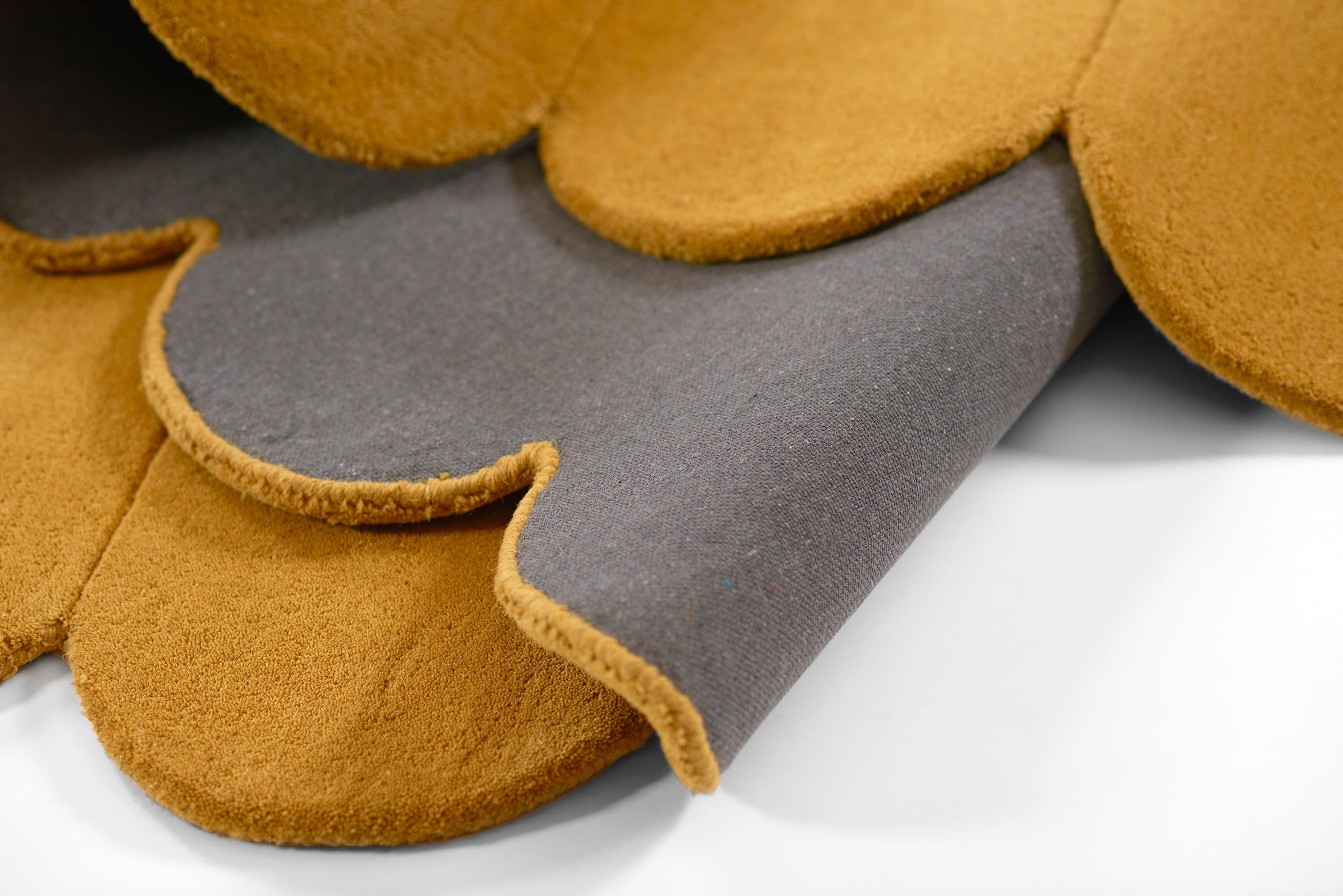 Momeni Claud CUD-2 Turmeric Hand Tufted Area Rug