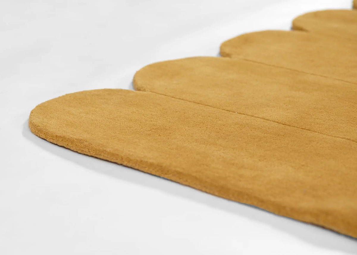 Claude CUD-2 Turmeric Area Rug by Momeni