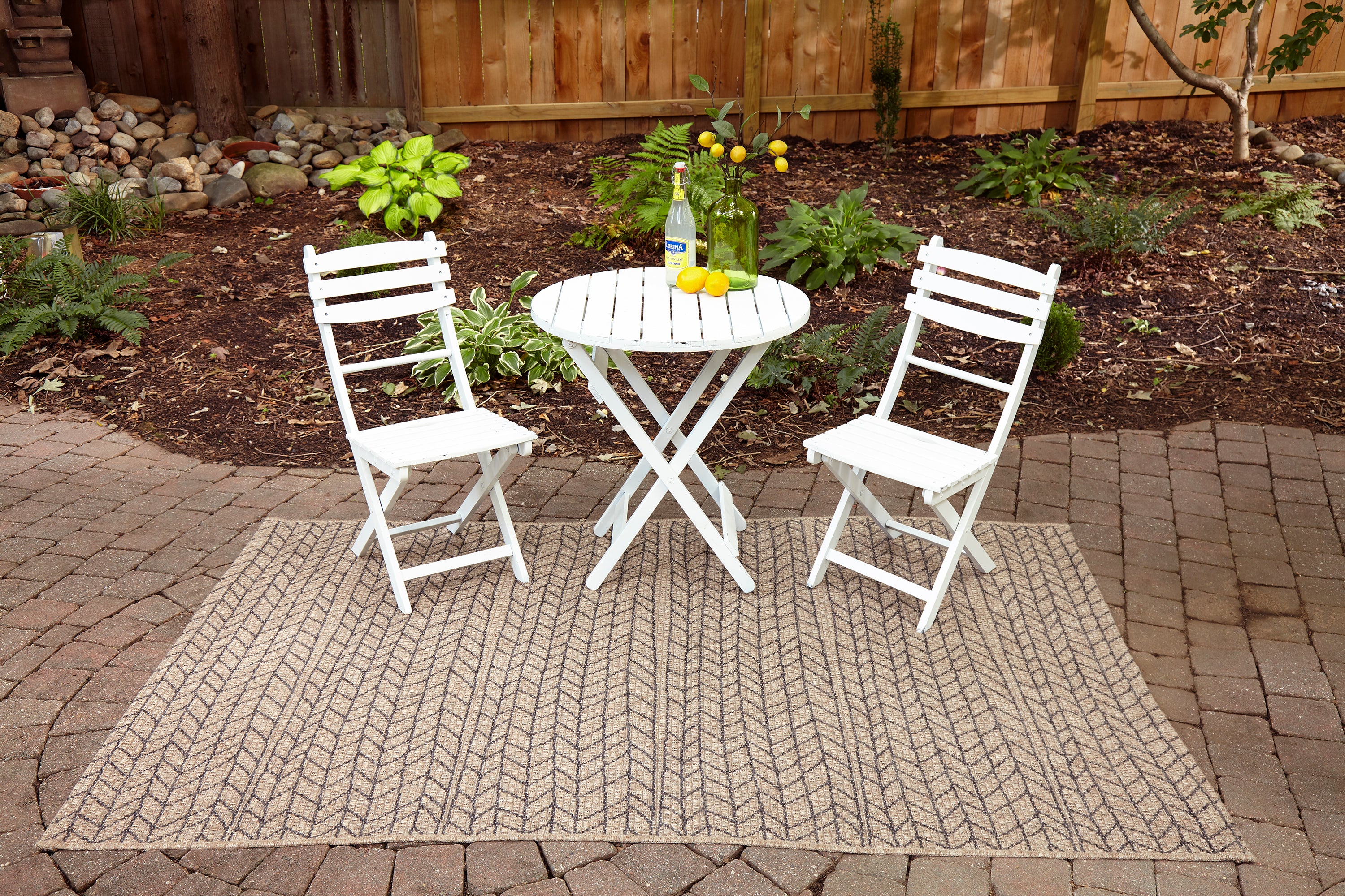 Momeni Como COM-2 Tan Indoor/Outdoor Area Rug