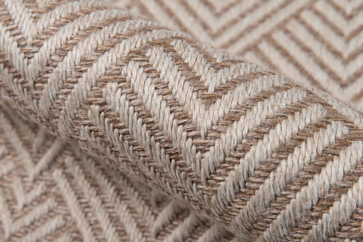 Como COM-3 Beige Area Rug by Momeni