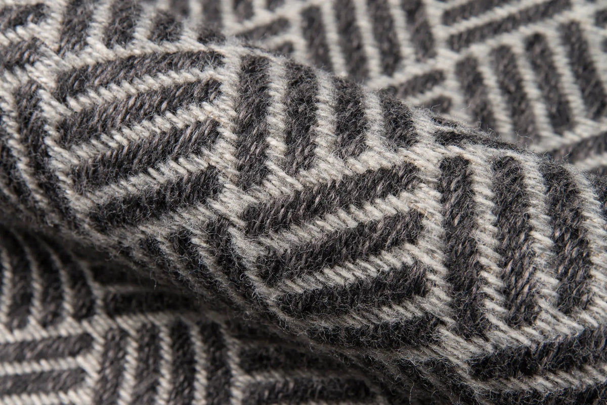 Como COM-4 Charcoal Area Rug by Momeni