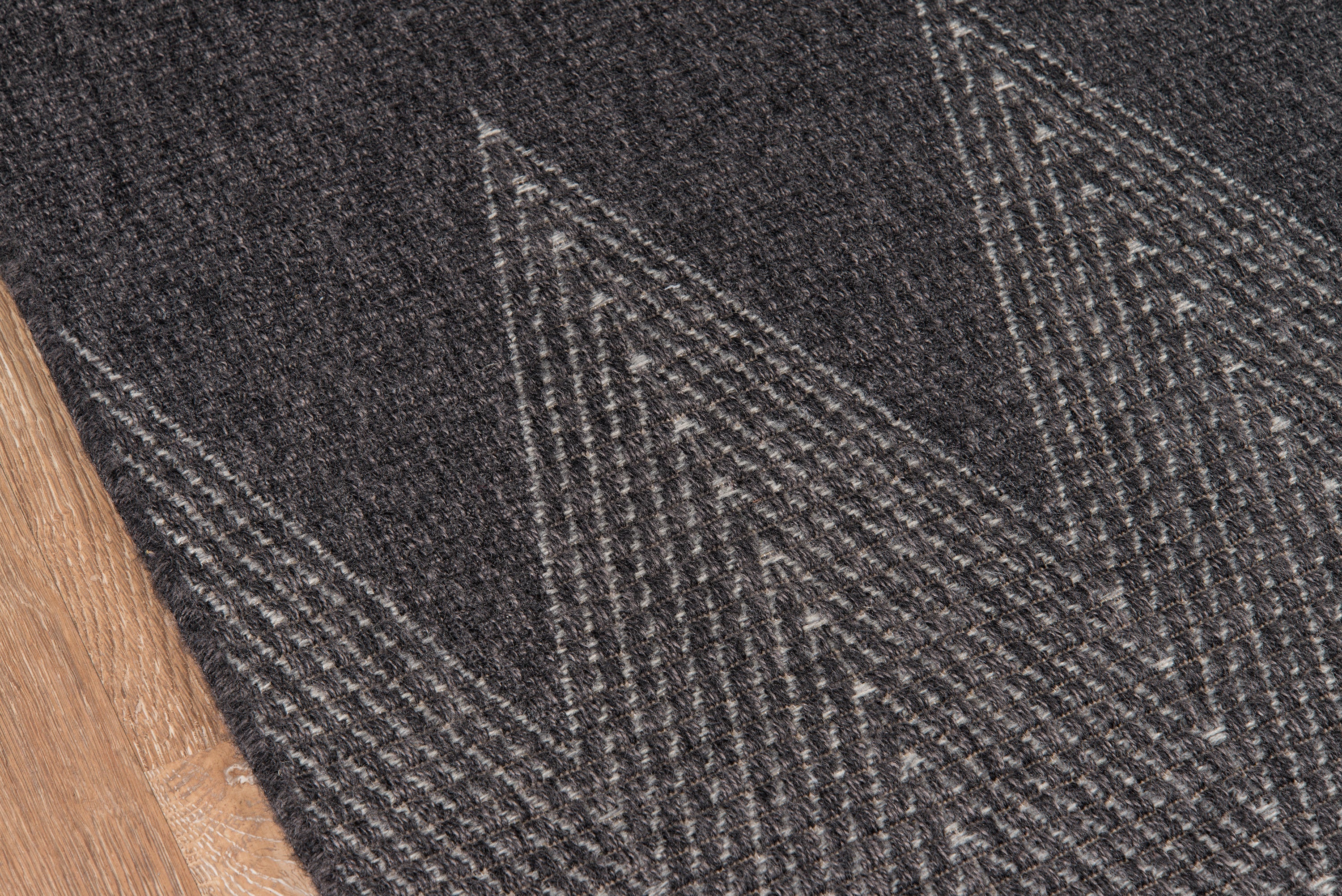 Momeni Como COM-5 Charcoal Indoor/Outdoor Area Rug