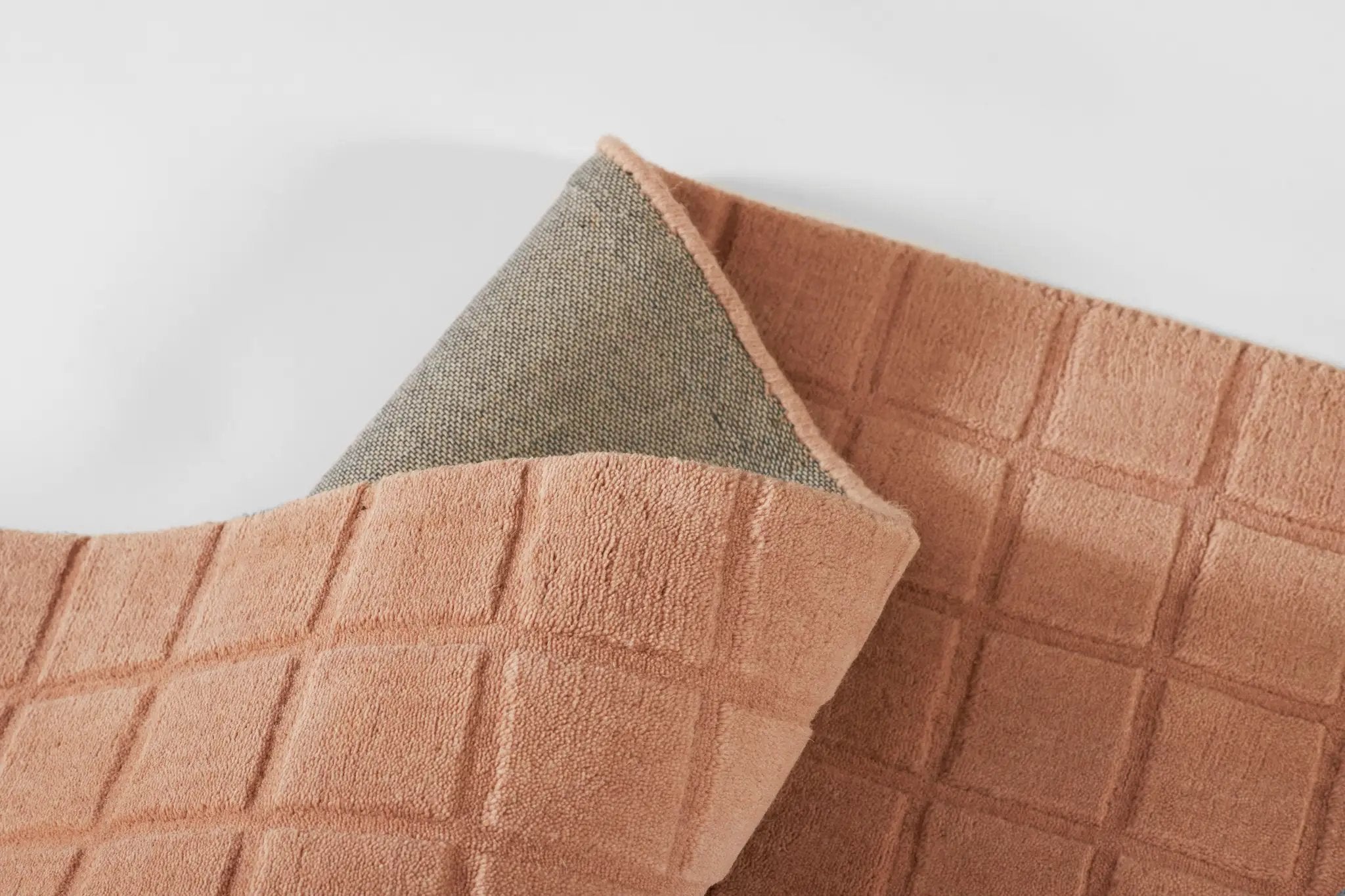 Contour CON-1 Blush Area Rug by Momeni