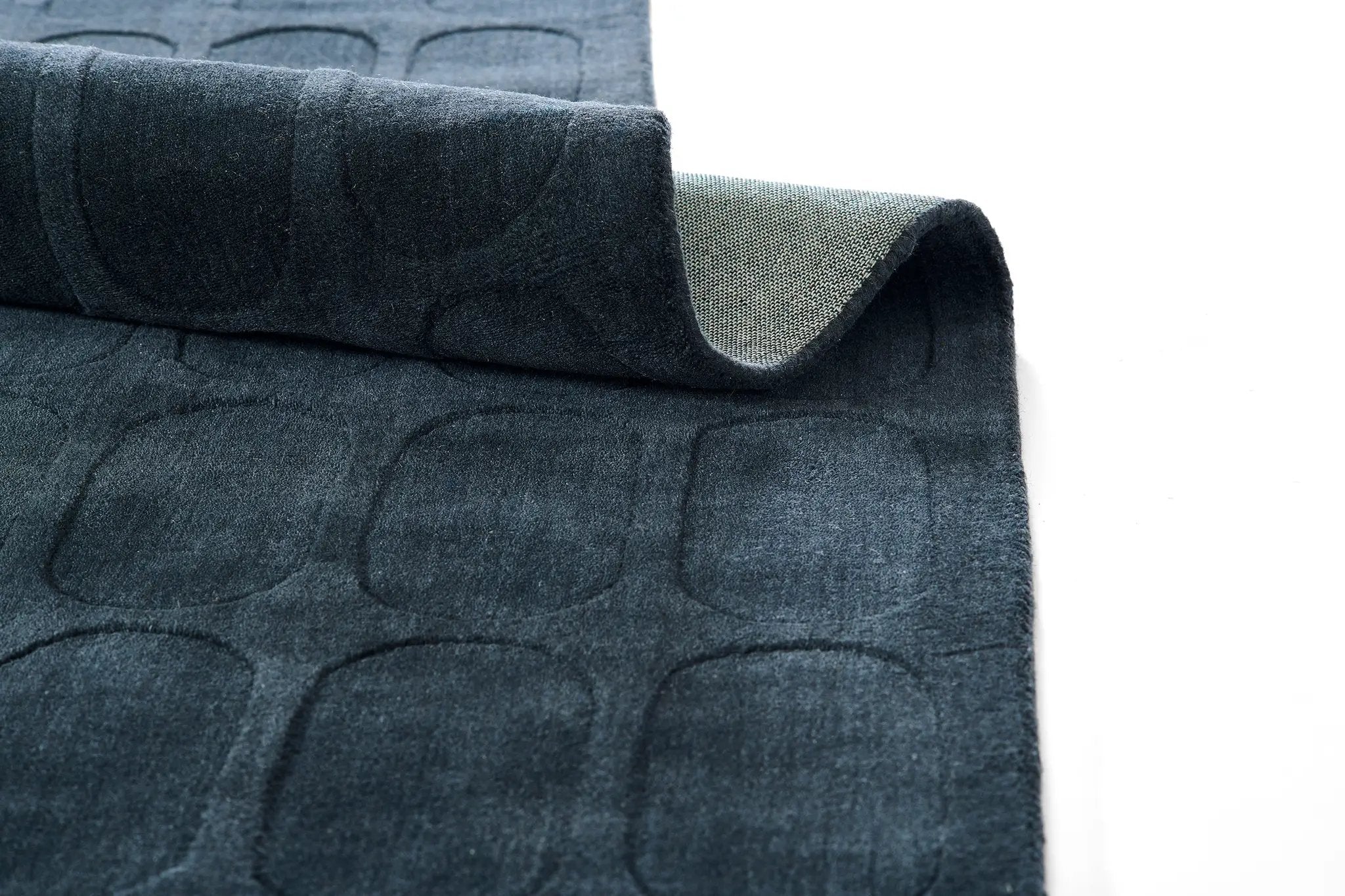 Contour CON-2 Navy Area Rug by Momeni