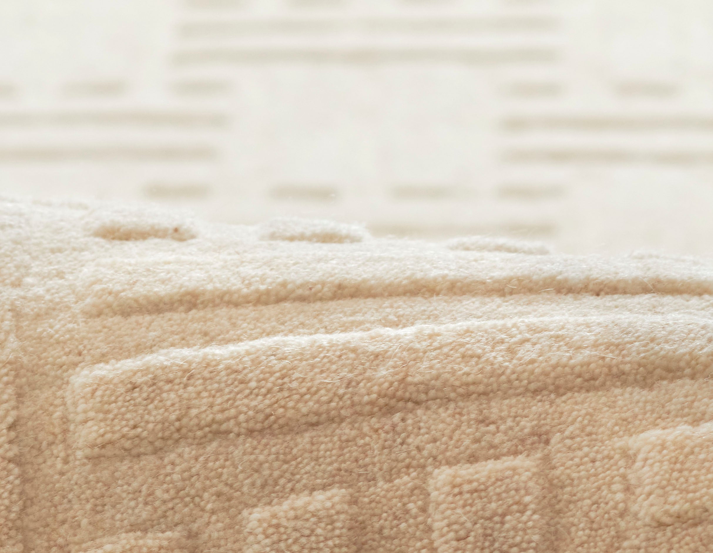 Momeni Contour CON-5 Ivory Area Rug