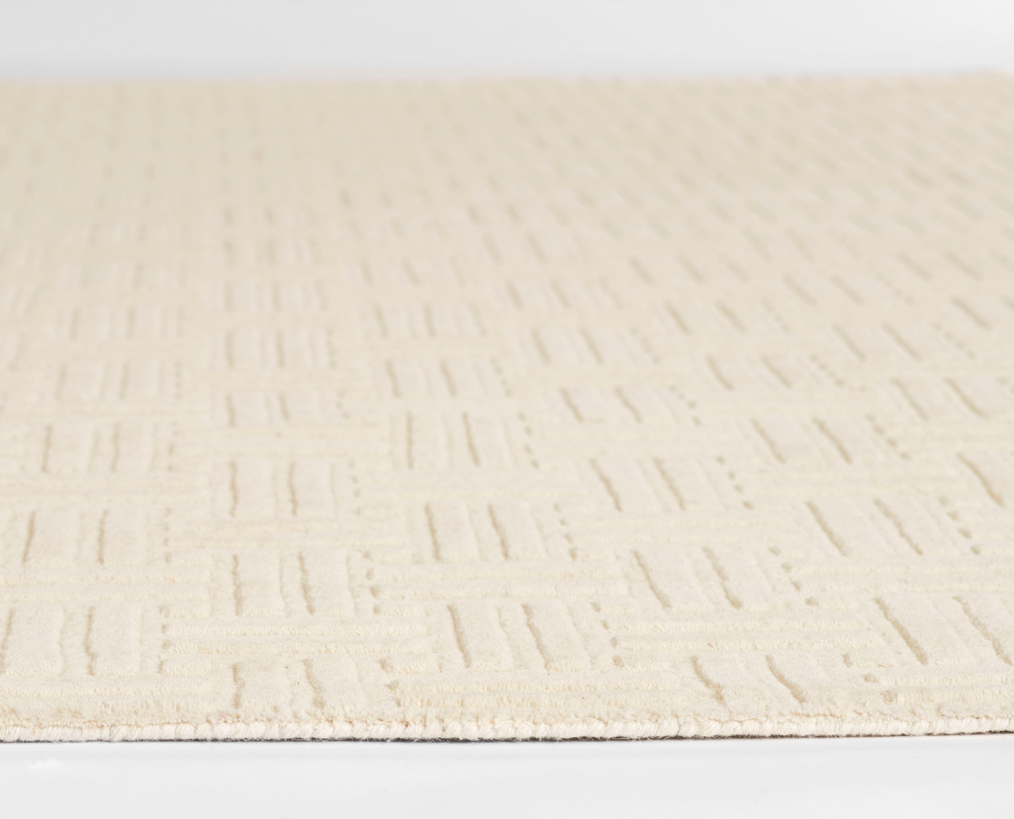 Momeni Contour CON-5 Ivory Area Rug