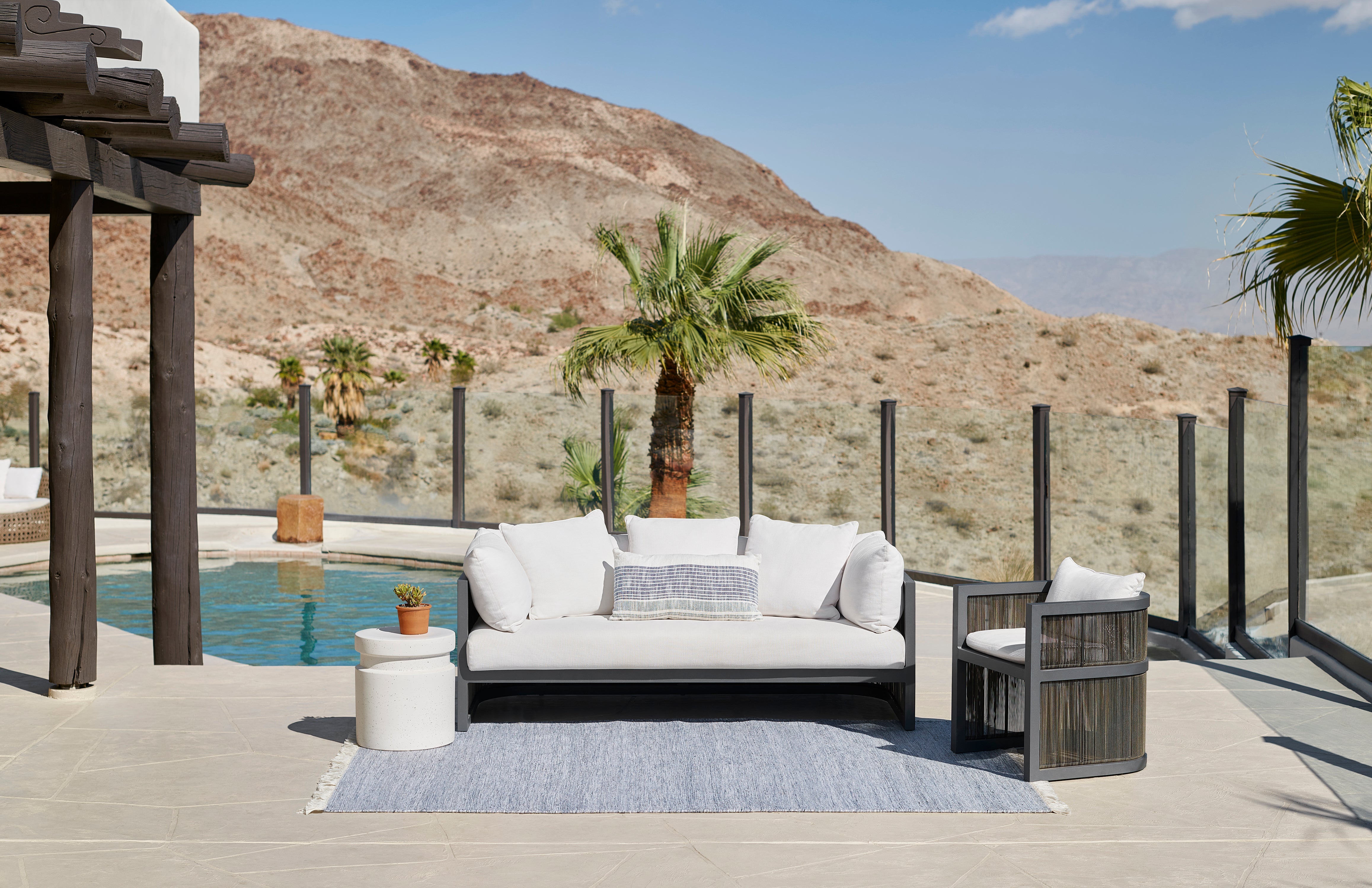 Momeni Cove CV-01 Silver Hand Woven Area Rug