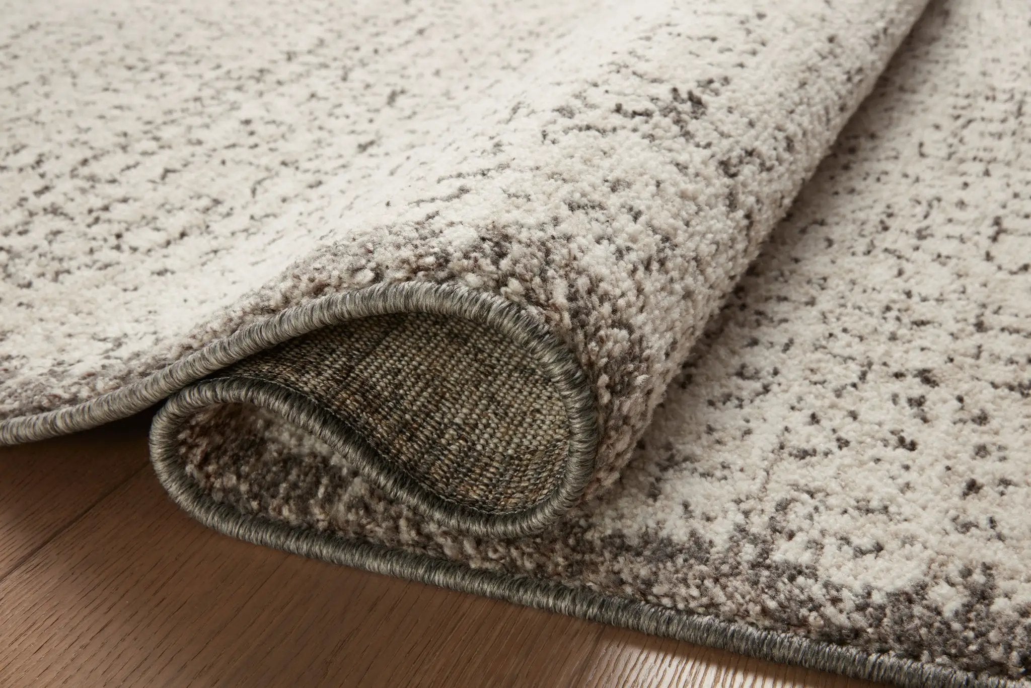 Darby DAR-04 Ivory / Stone Area Rug by Loloi