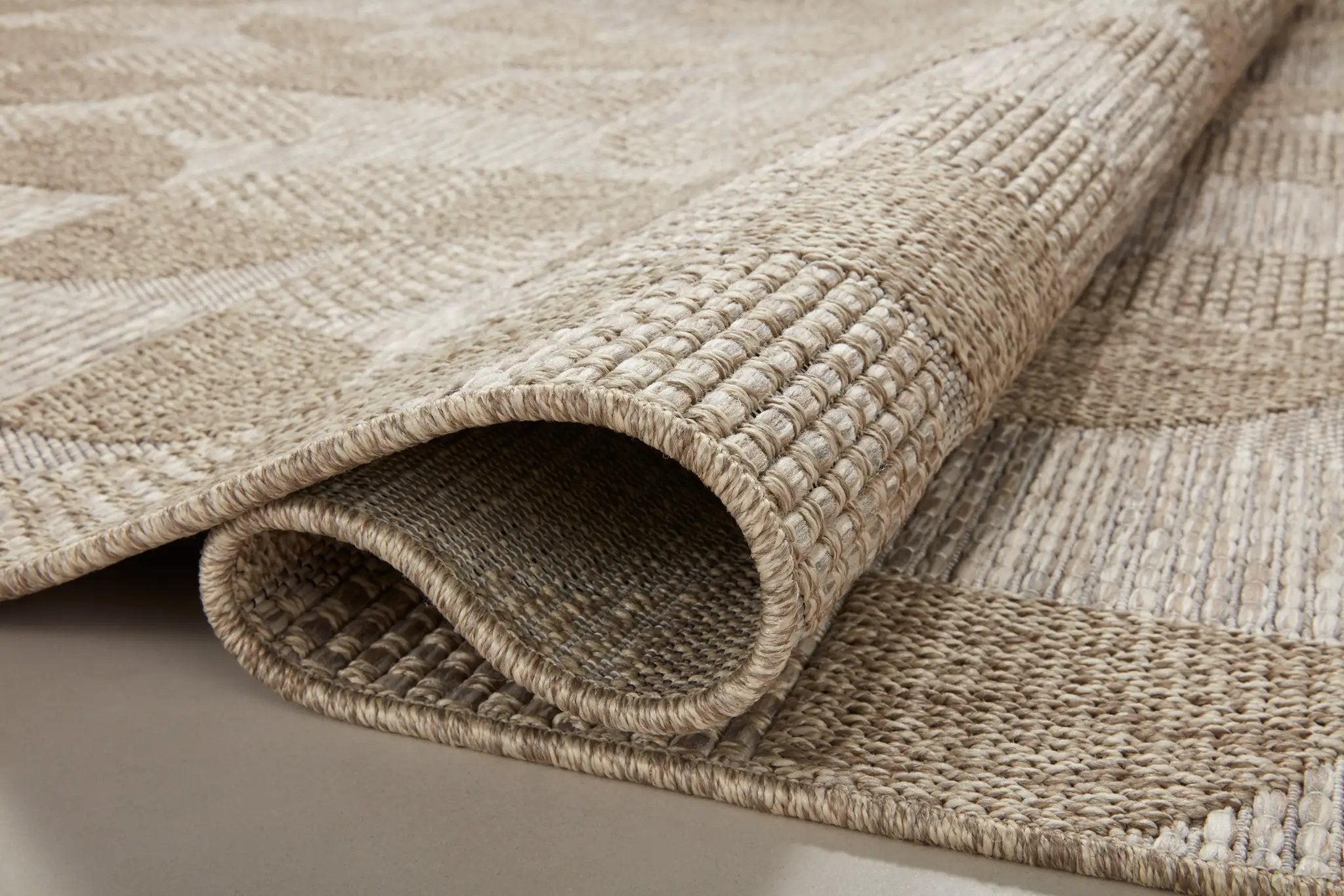 Dawn DAW-08 Natural Area Rug by Loloi