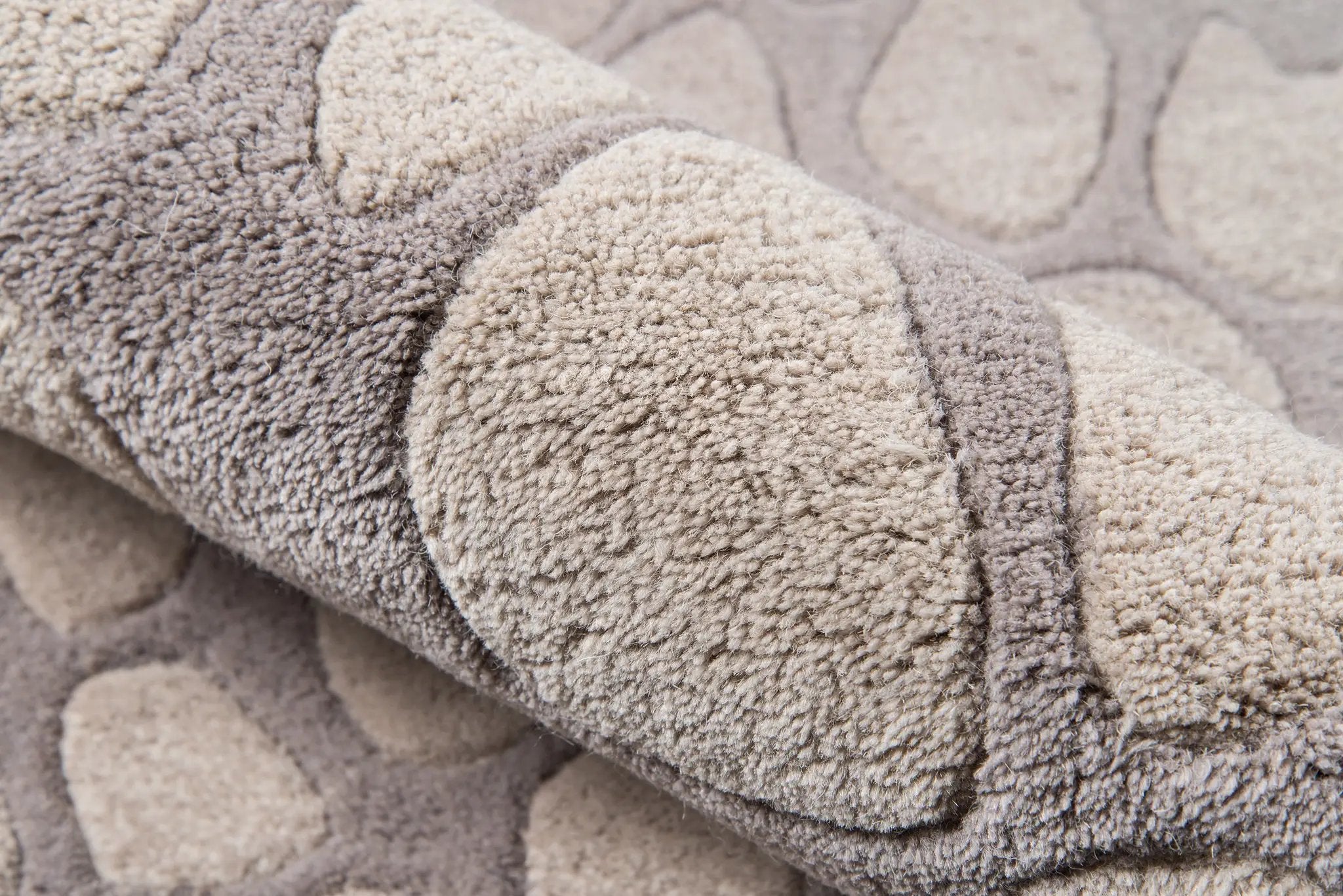 Delhi DL-33 Silver Area Rug by Momeni